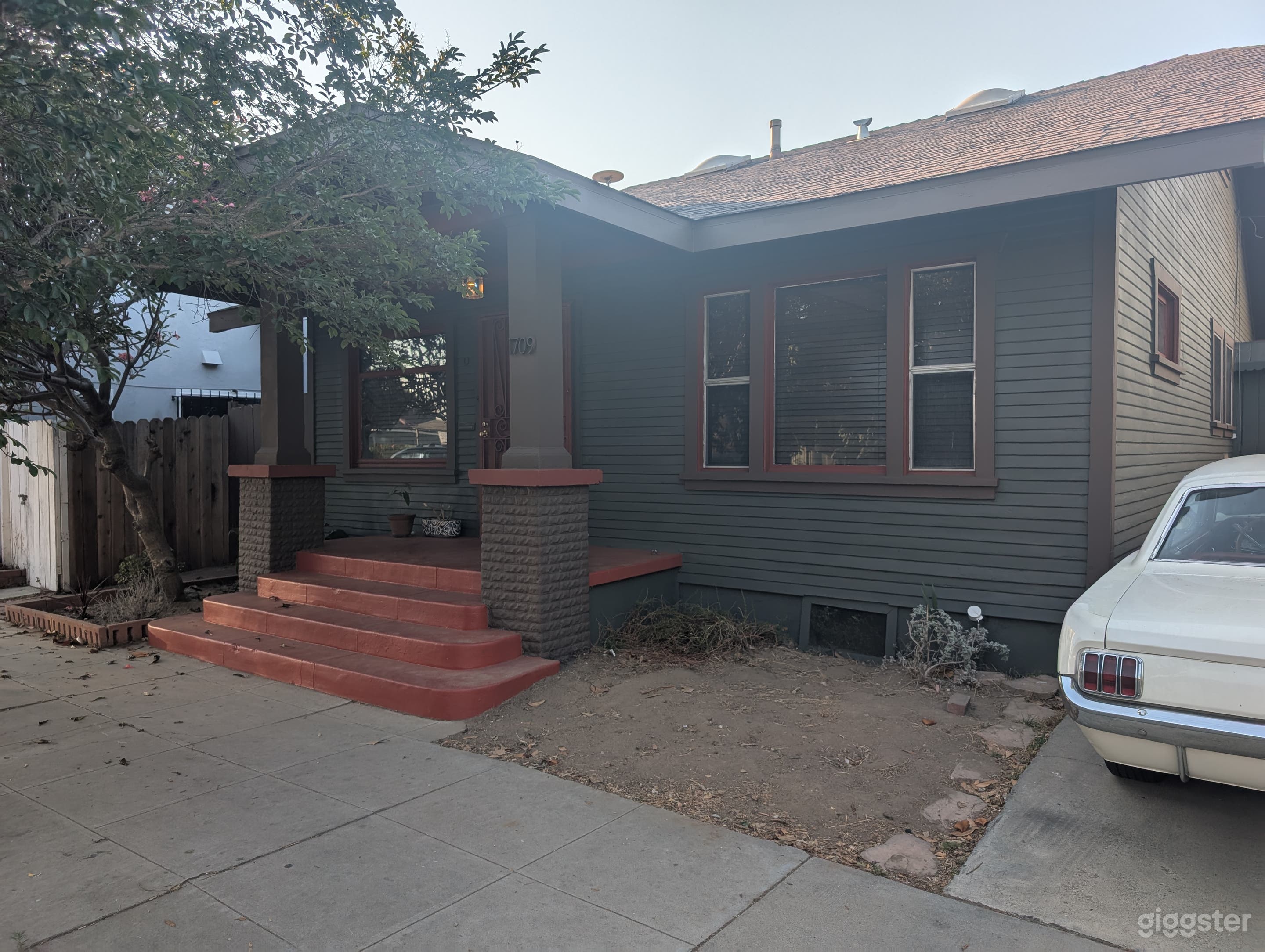 1920 Craftsman Bungalow Photo 2