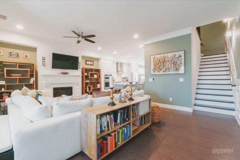  Modern Brownstone Townhome Natural Light 
