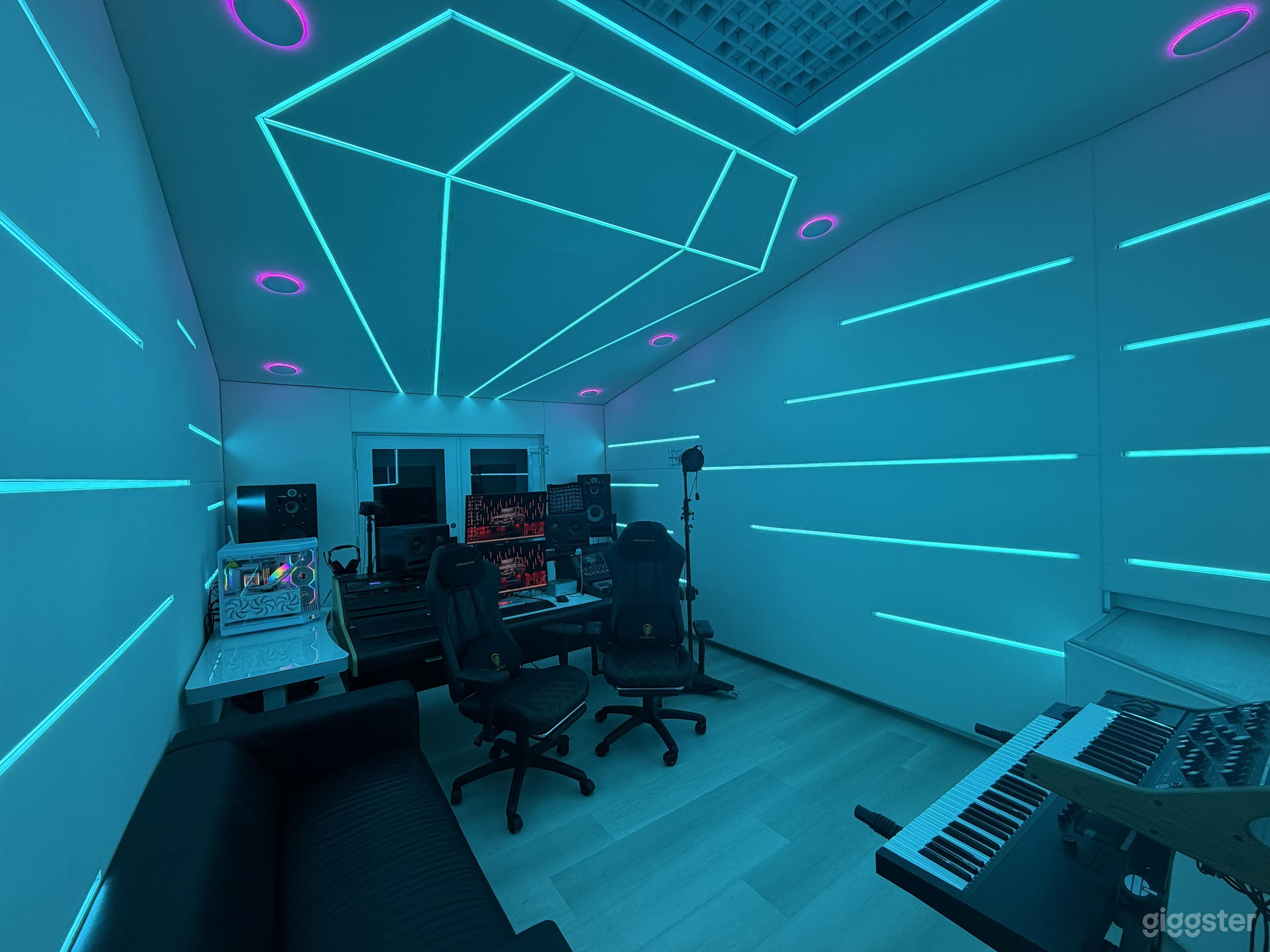 Luxury Miami Recording Studio for Music Camps & Sessions Photo 1