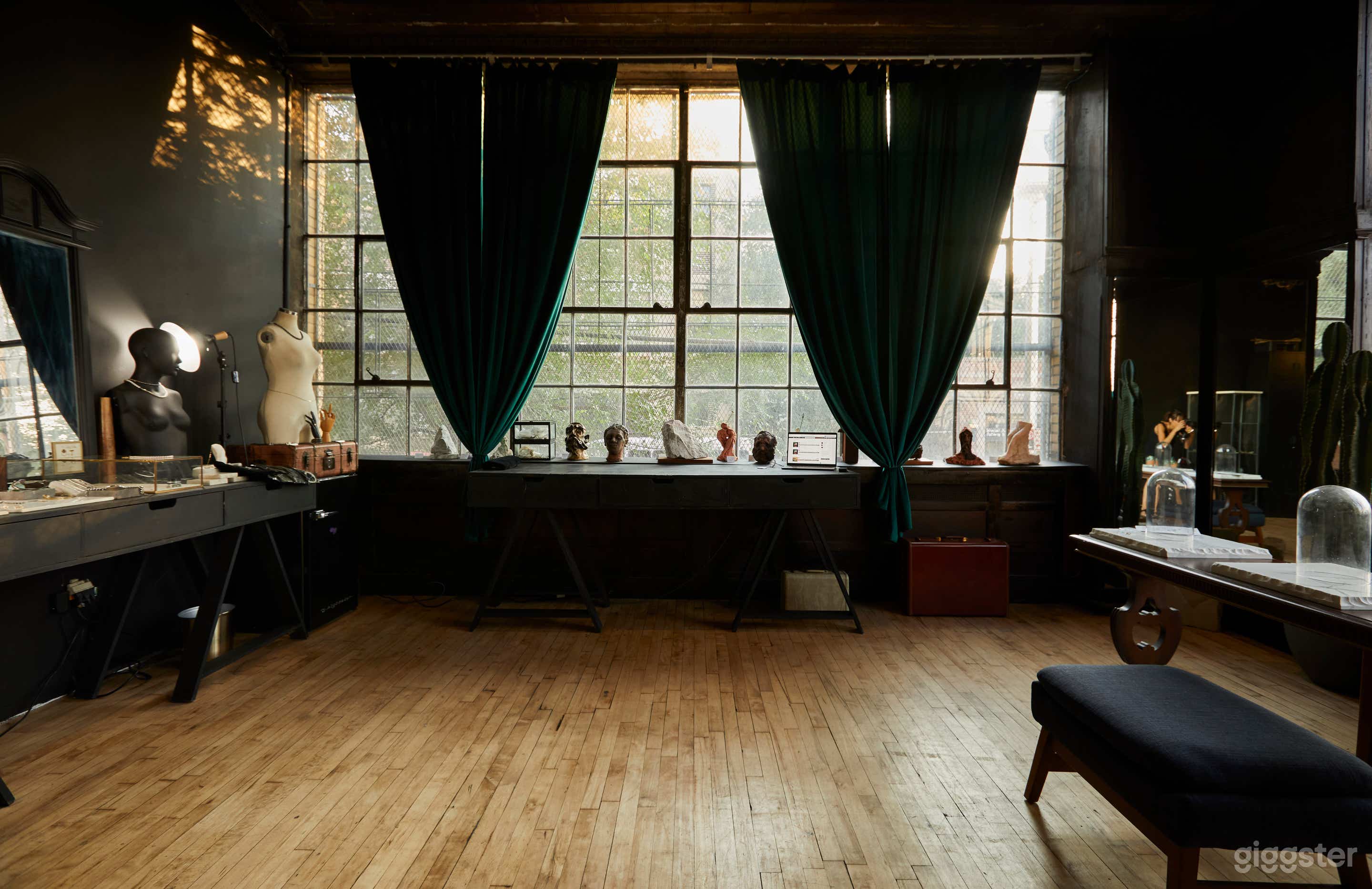 Bushwick Gallery Showroom corner space great light Photo 3