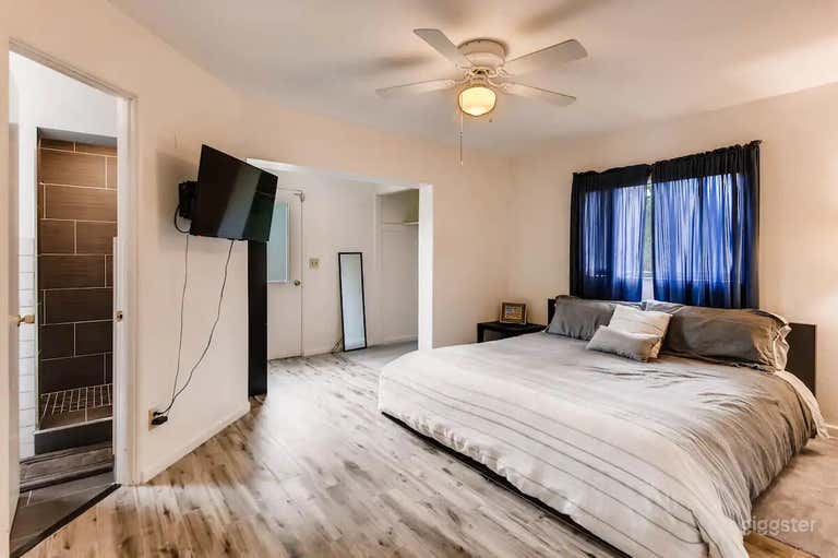  Serene Lakefront 7Bedroom Duplex w/Pool and HotTub 