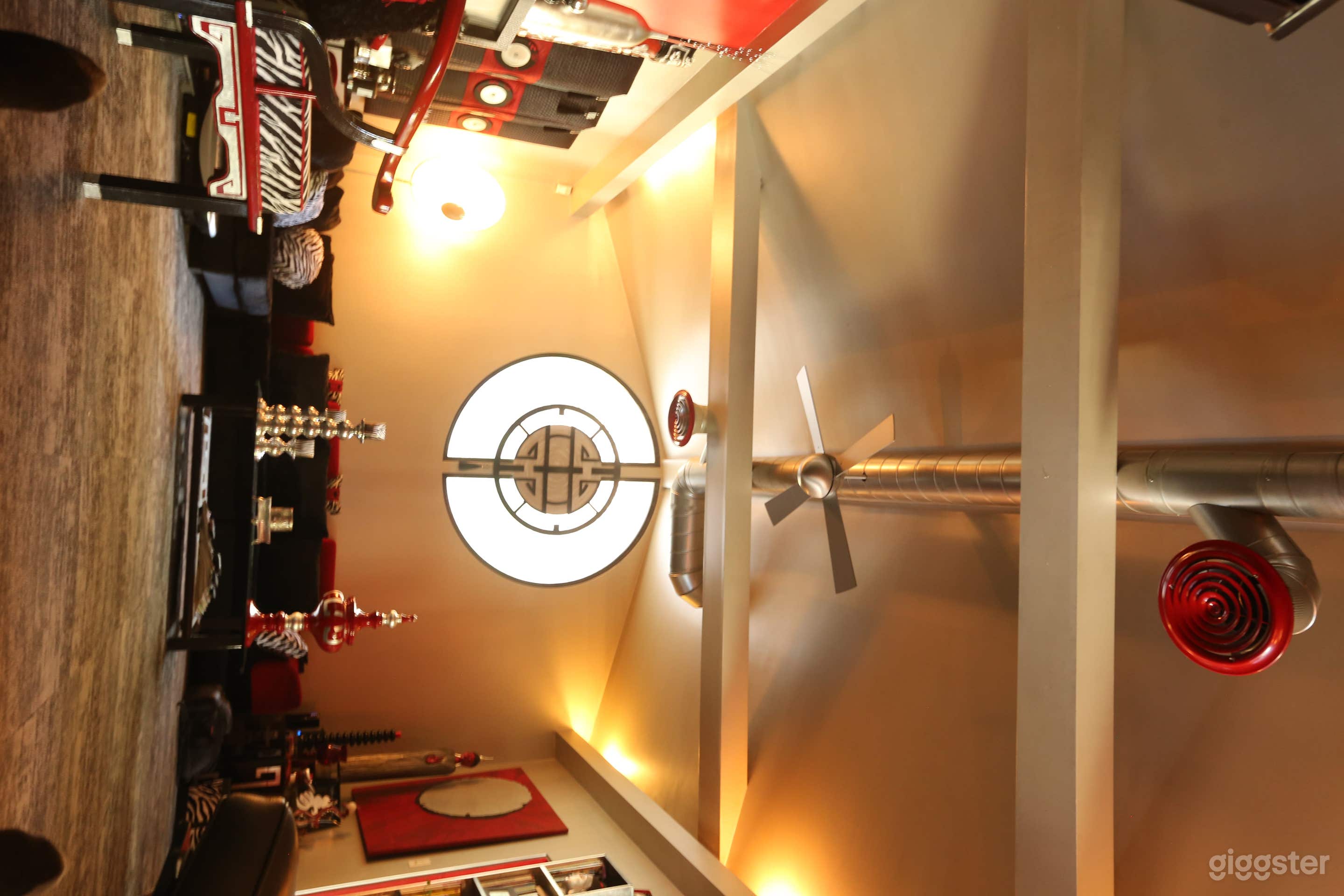 Red &amp; Silver Zen Shrine - Styled Luxury Home Photo 4