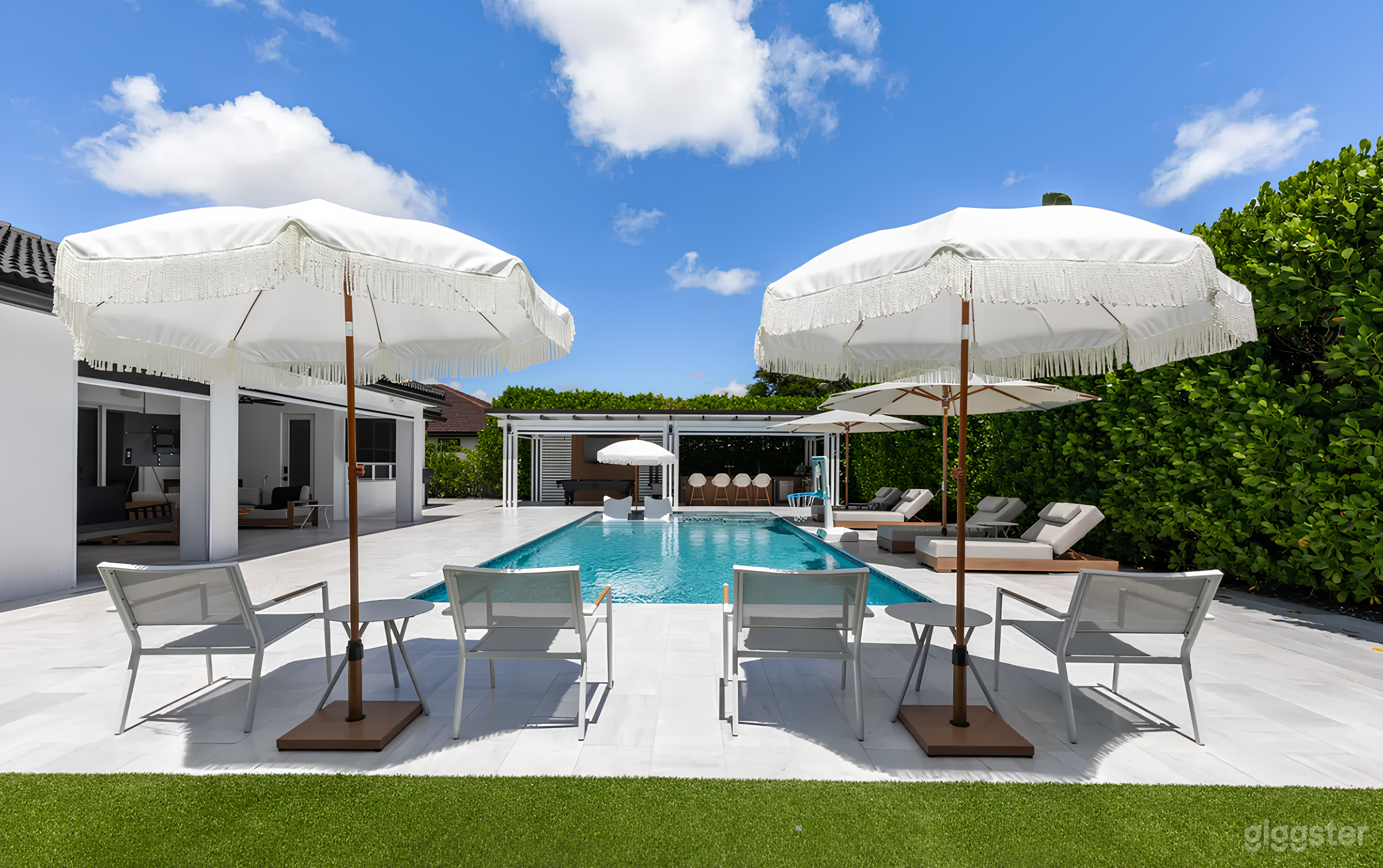 Stylish Resort-Style Pool Photo 4