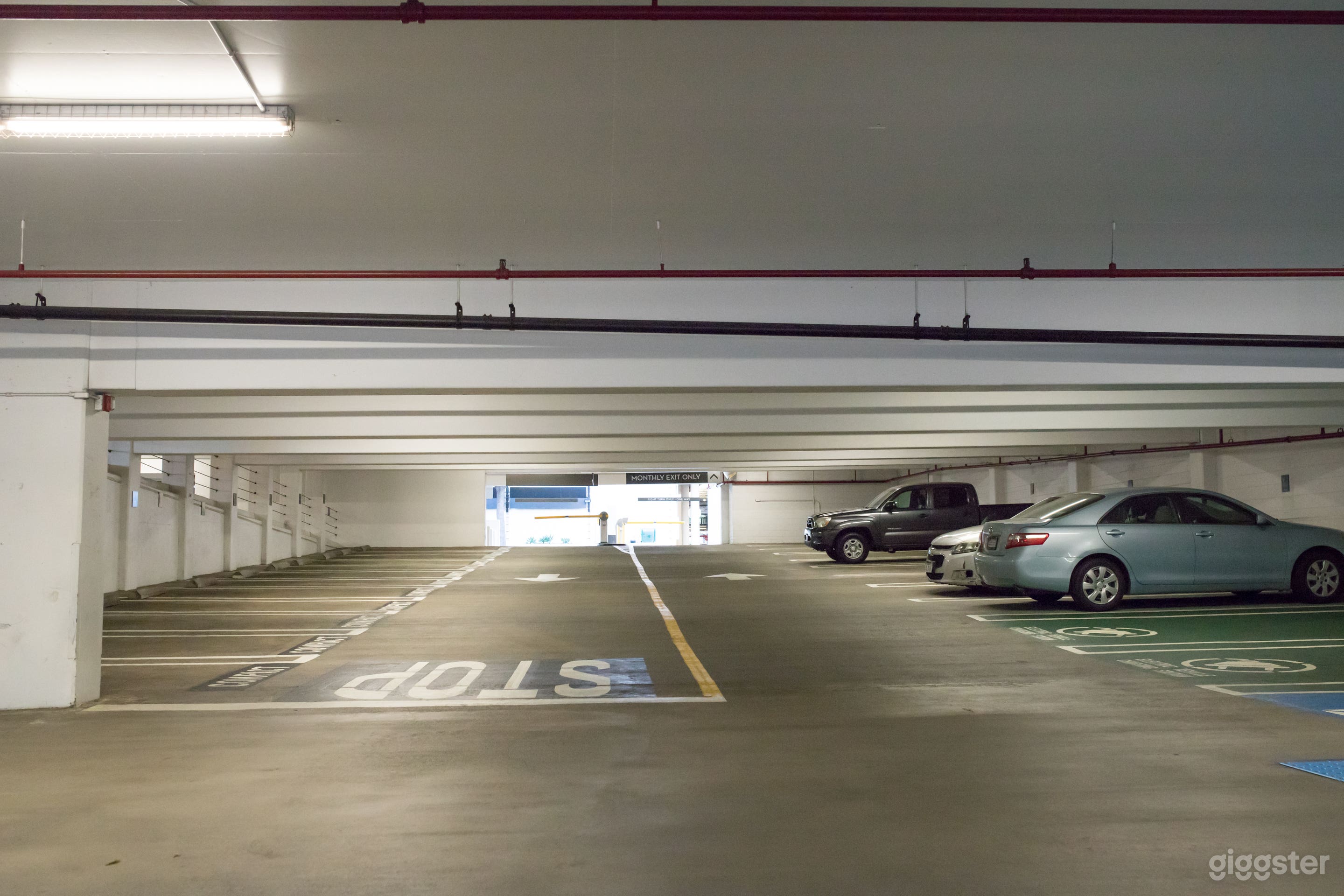 Nola 35 Garage  Photo 4