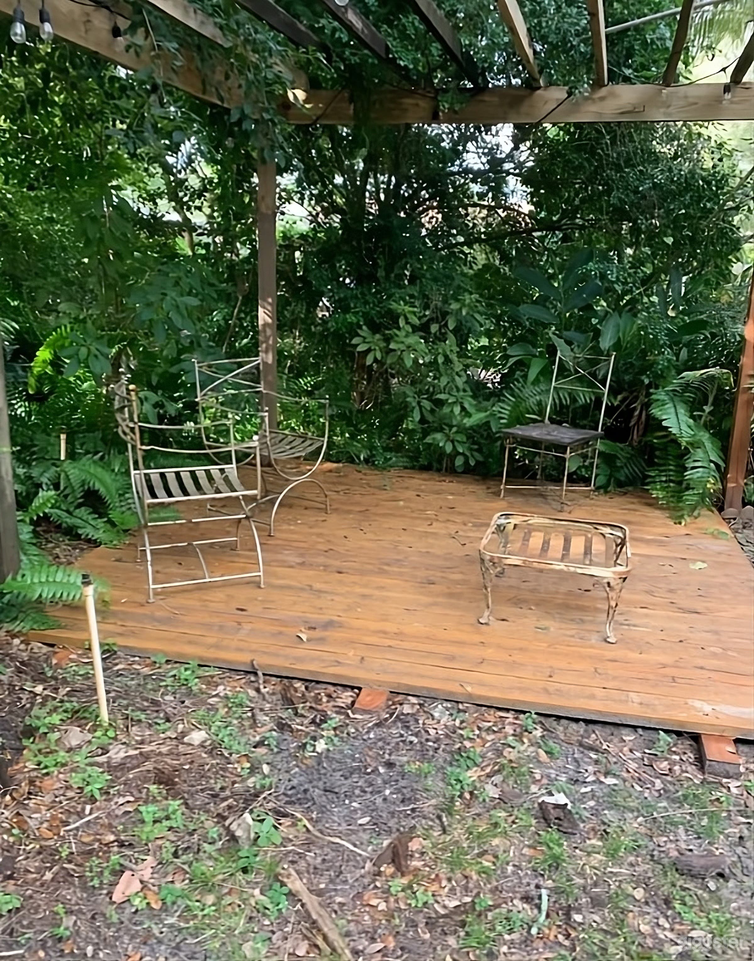 Private Tropical Oasis Backyard Photo 3