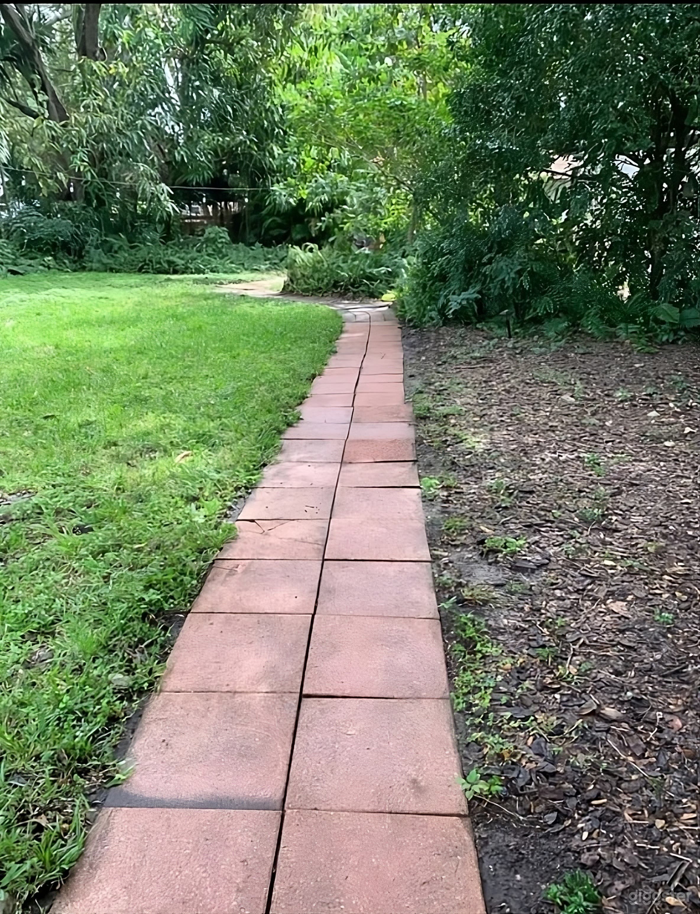 Private Tropical Oasis Backyard Photo 4