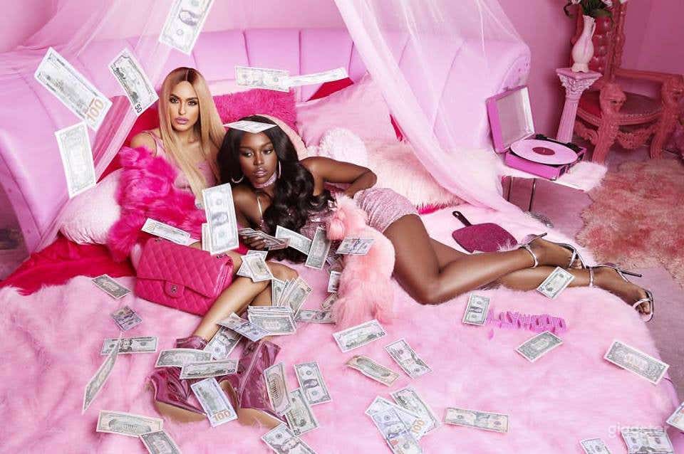 I Wear Glam did an entire PINK FRIDAY Campaign in The Pink Palace. 