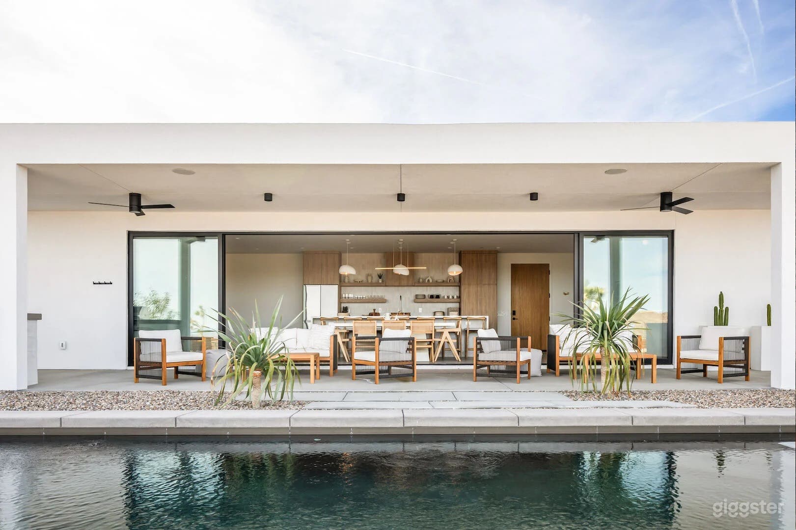 Jupiter Infinity Pool Photo 4