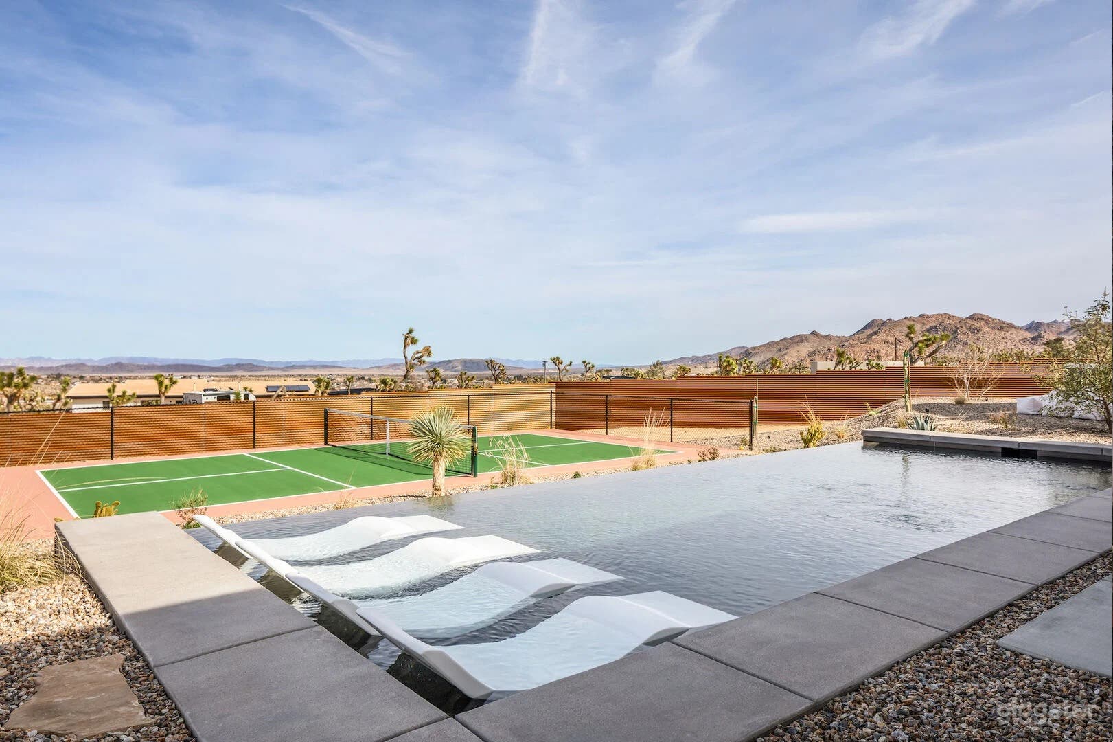 Jupiter Infinity Pool Photo 1