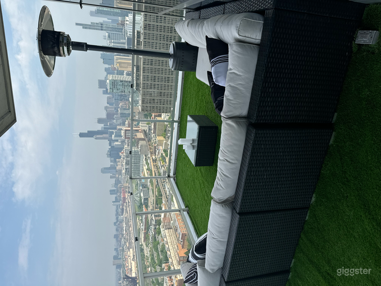  Skyline Penthouse Studio – Content, Events & Offsites 