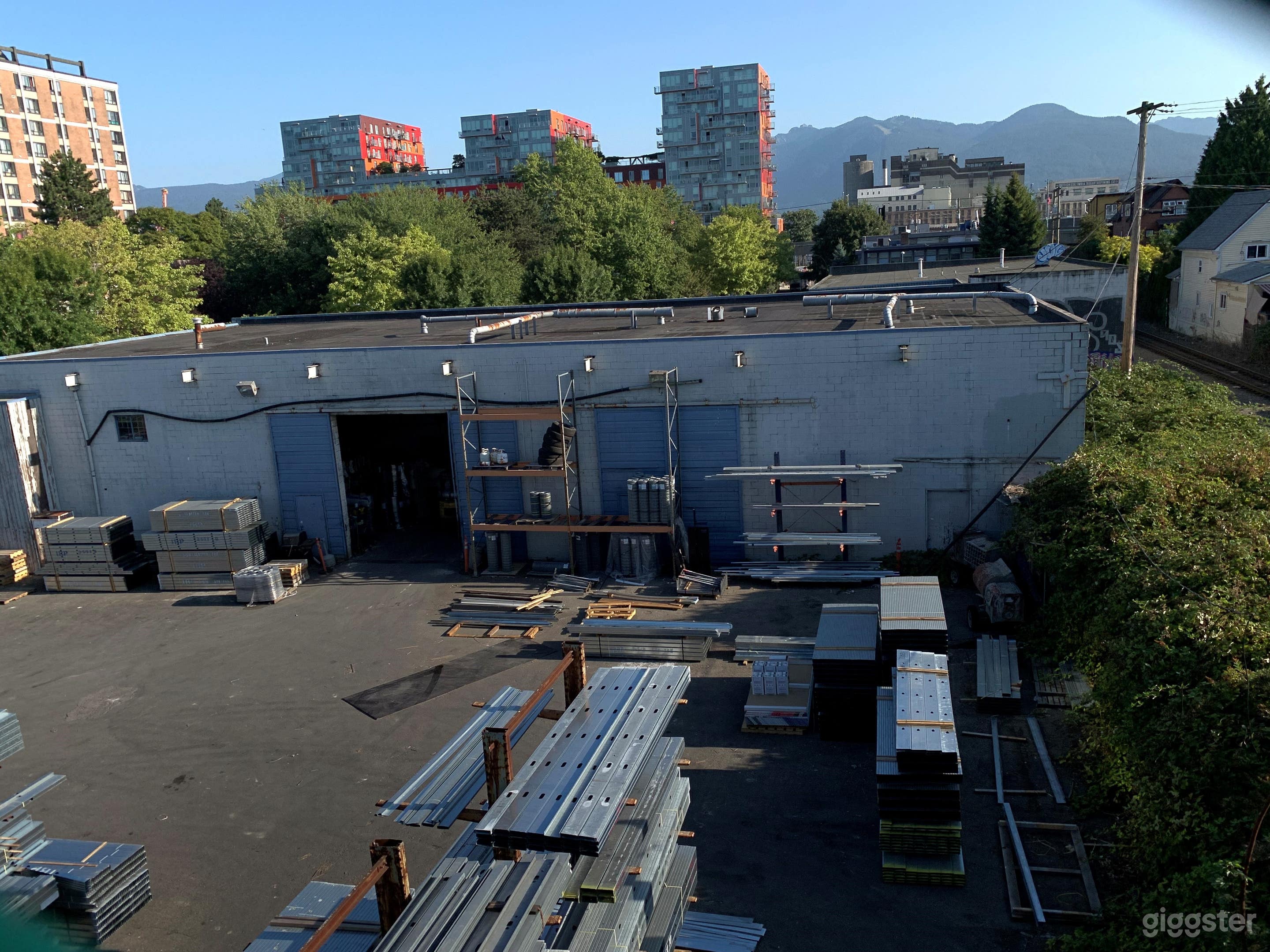 Modern Industrial Warehouse with Office & Fenced Yard Photo 2