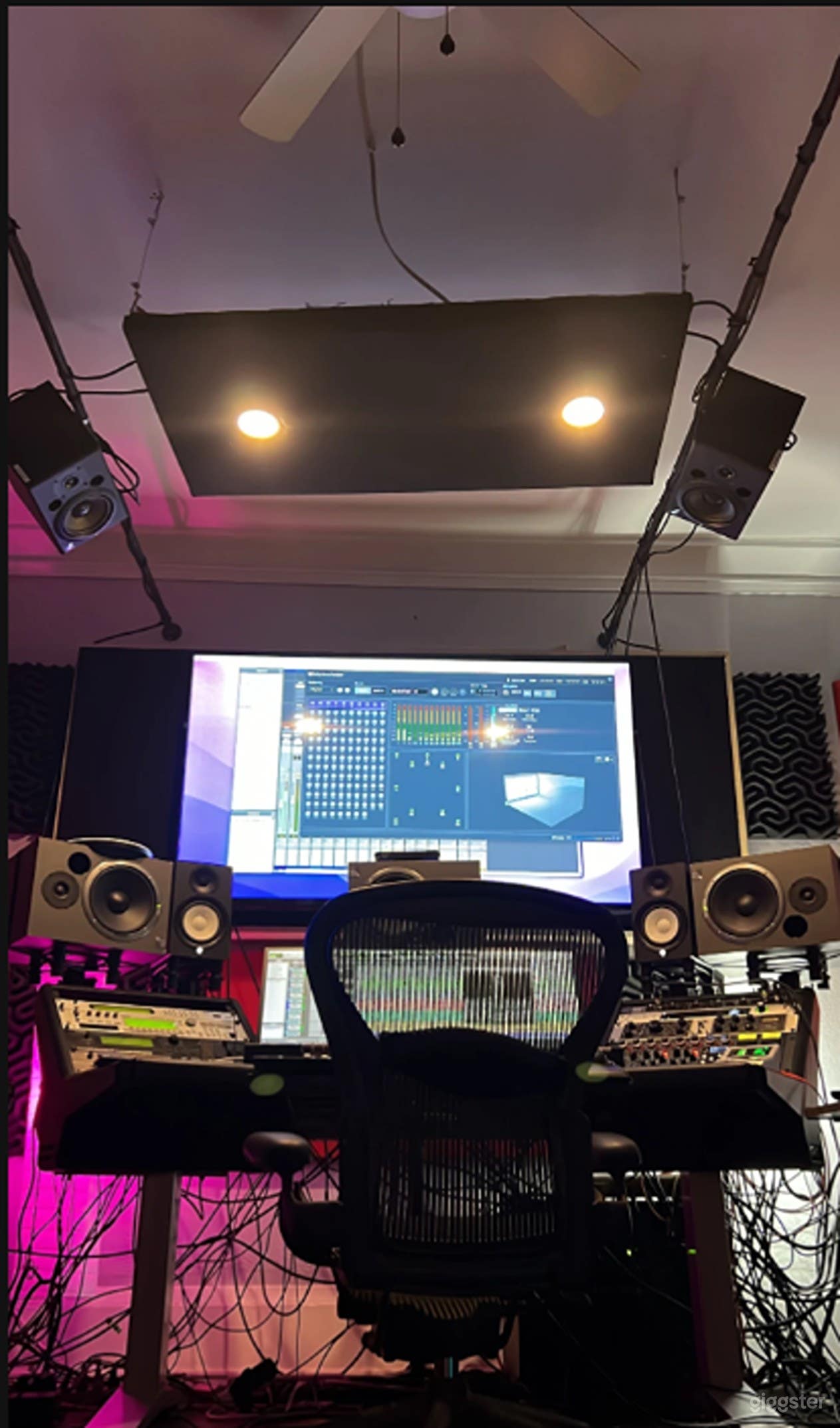 Professional Recording Studio/ Dolby Room Photo 3