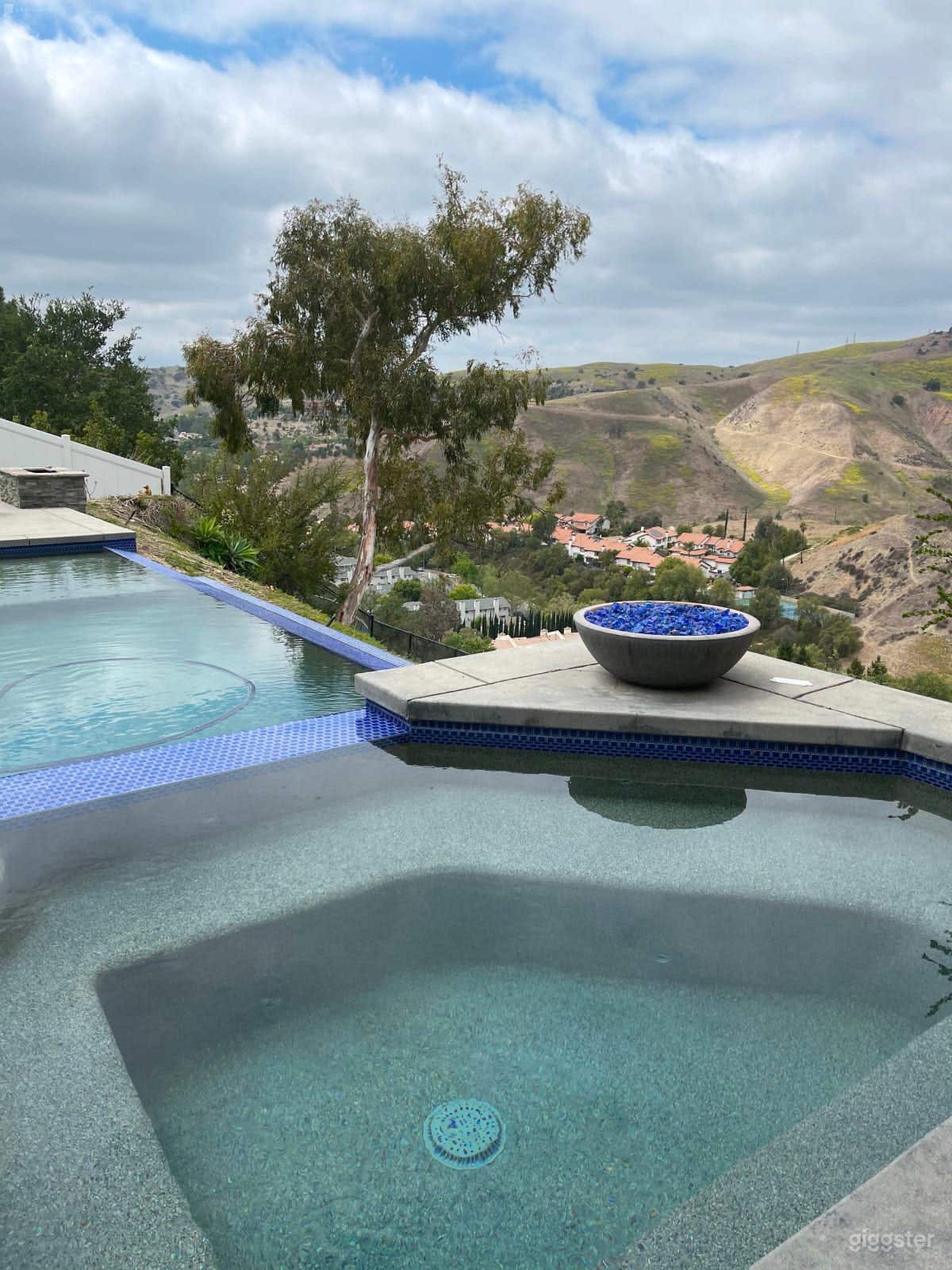 Mountain Infinity Edge Pool Views Photo 3