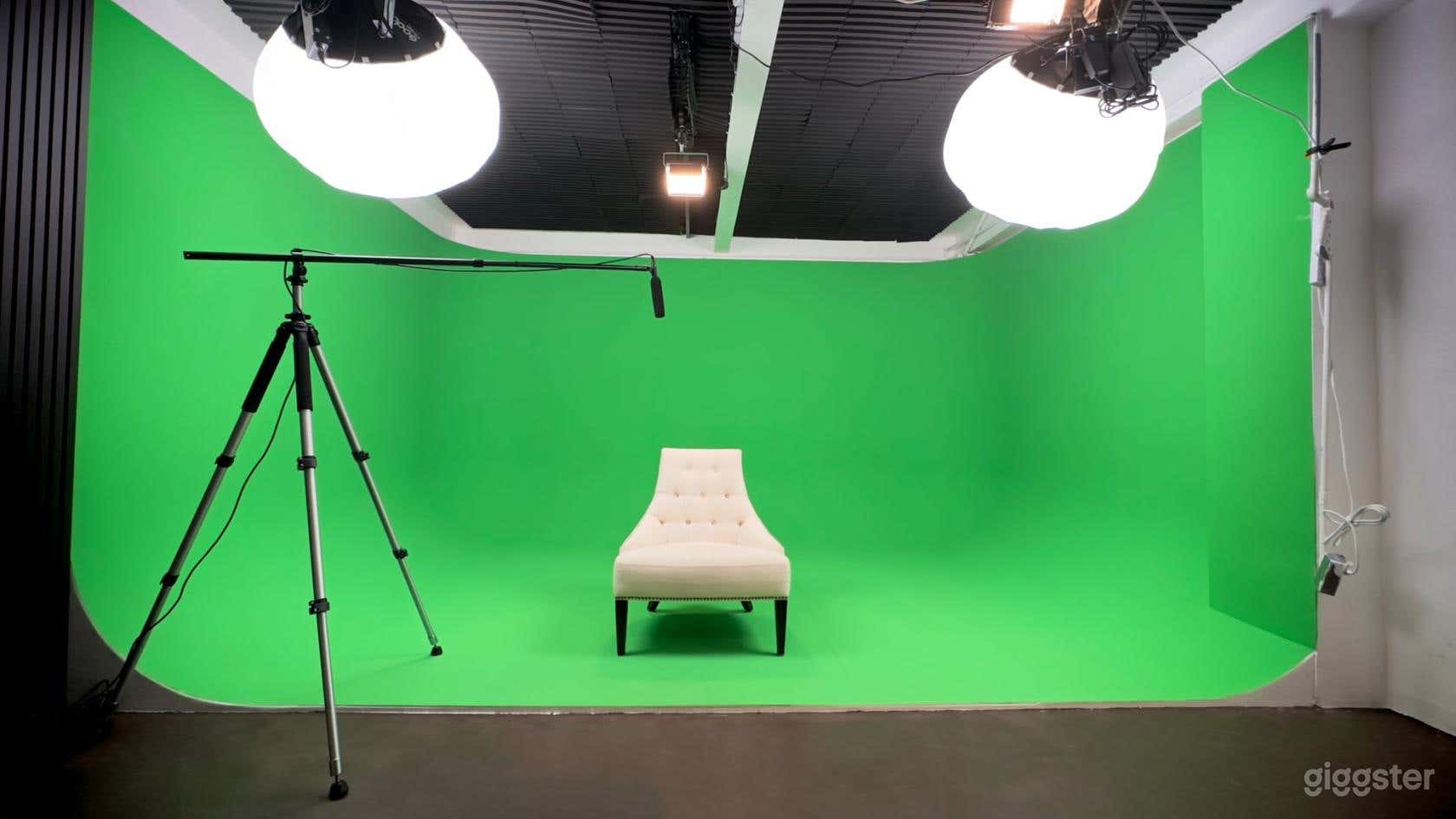 Green Screen Set Photo 1