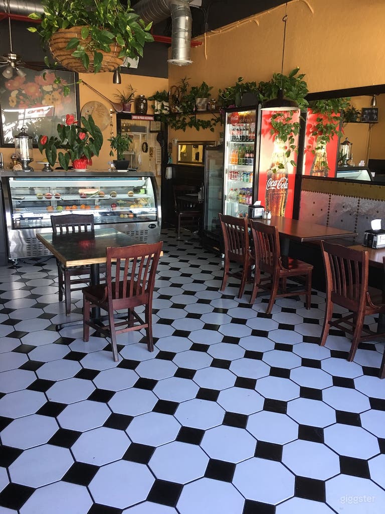  #7000 Diner/Cafe Woodland Hills 