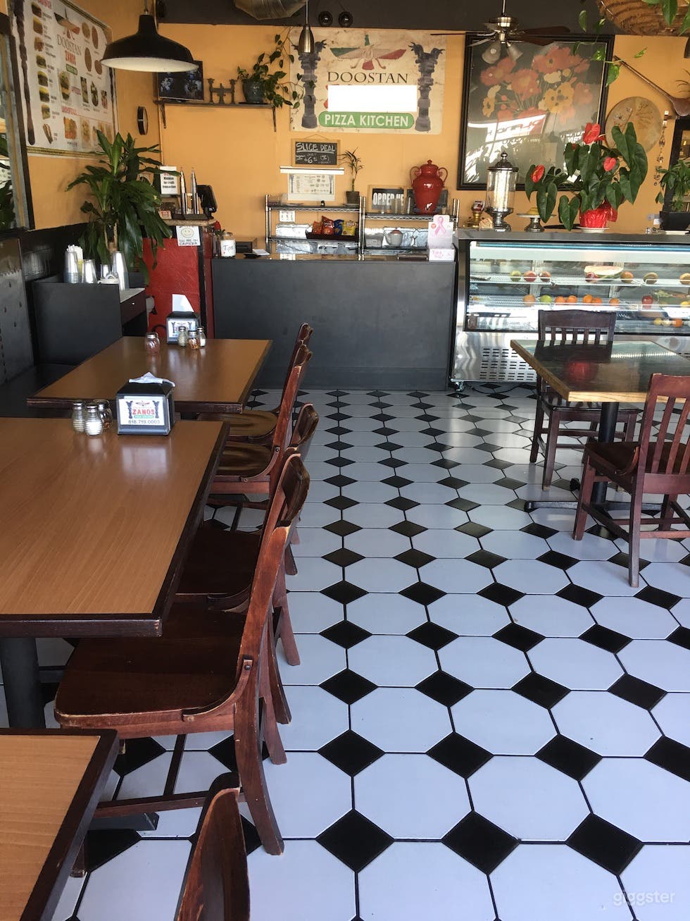 #7000 Diner/Cafe Woodland Hills Photo 4