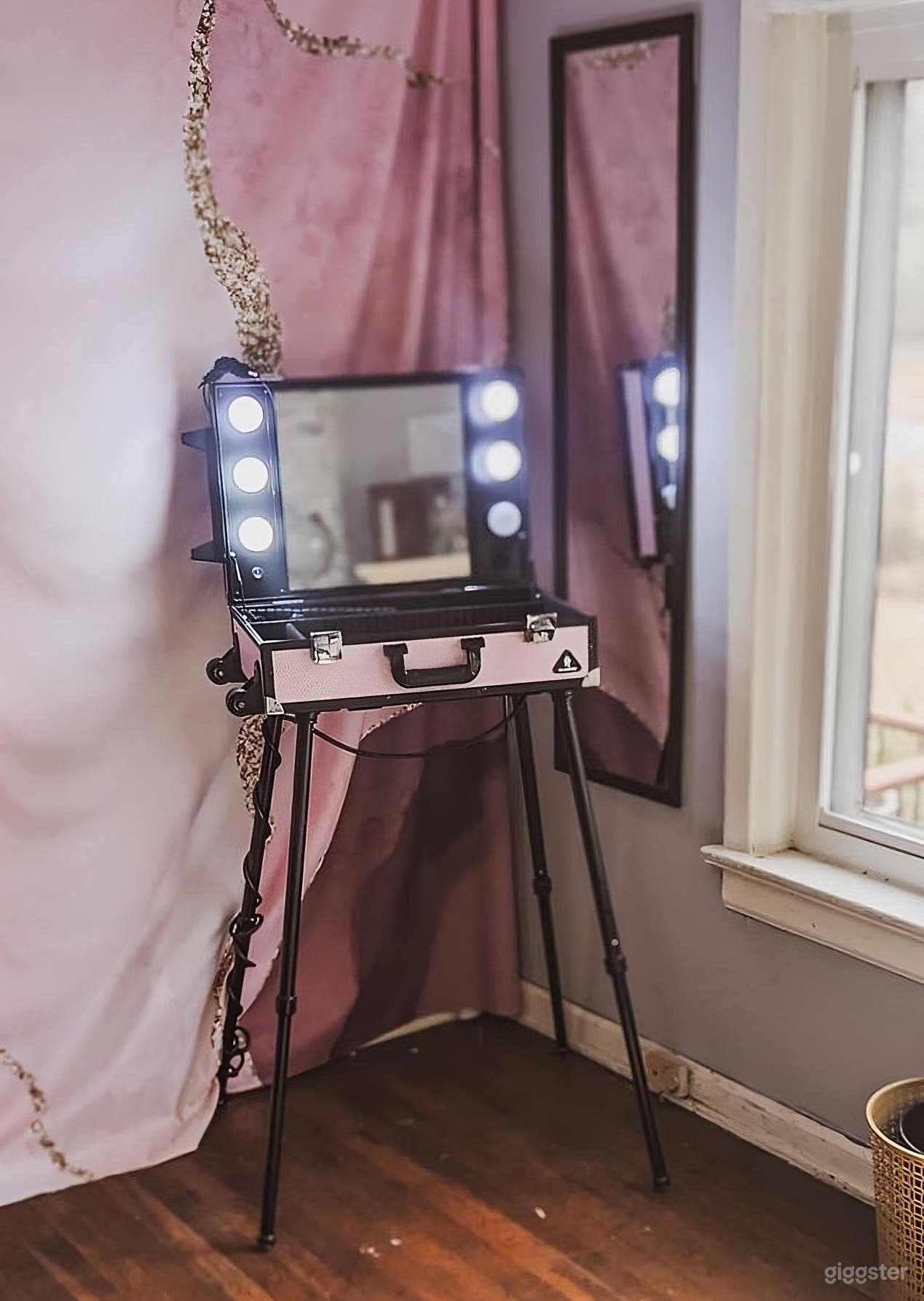 Boudoir Bedroom Photography Set Photo 4