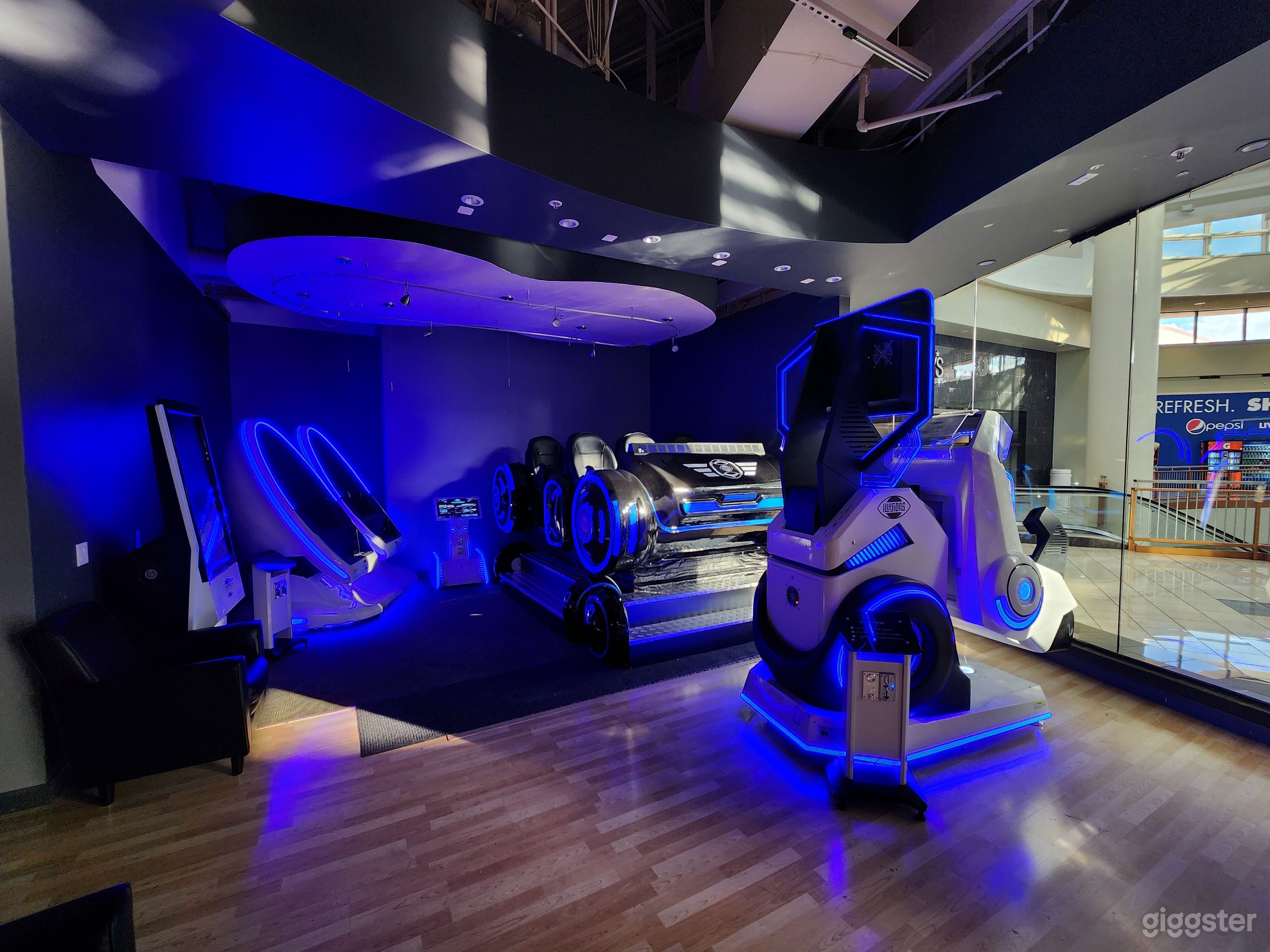 Another angle of the front. 