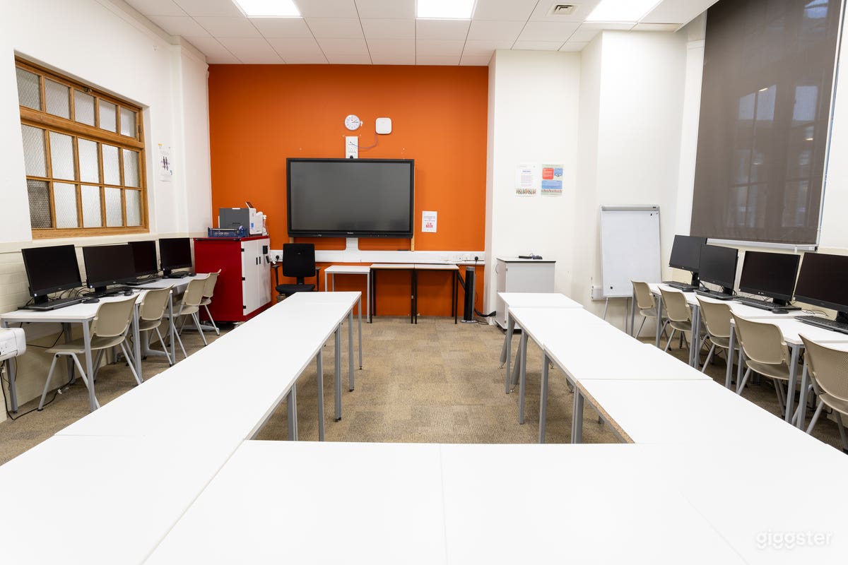 Computer Suite - Westminster  Photo 2