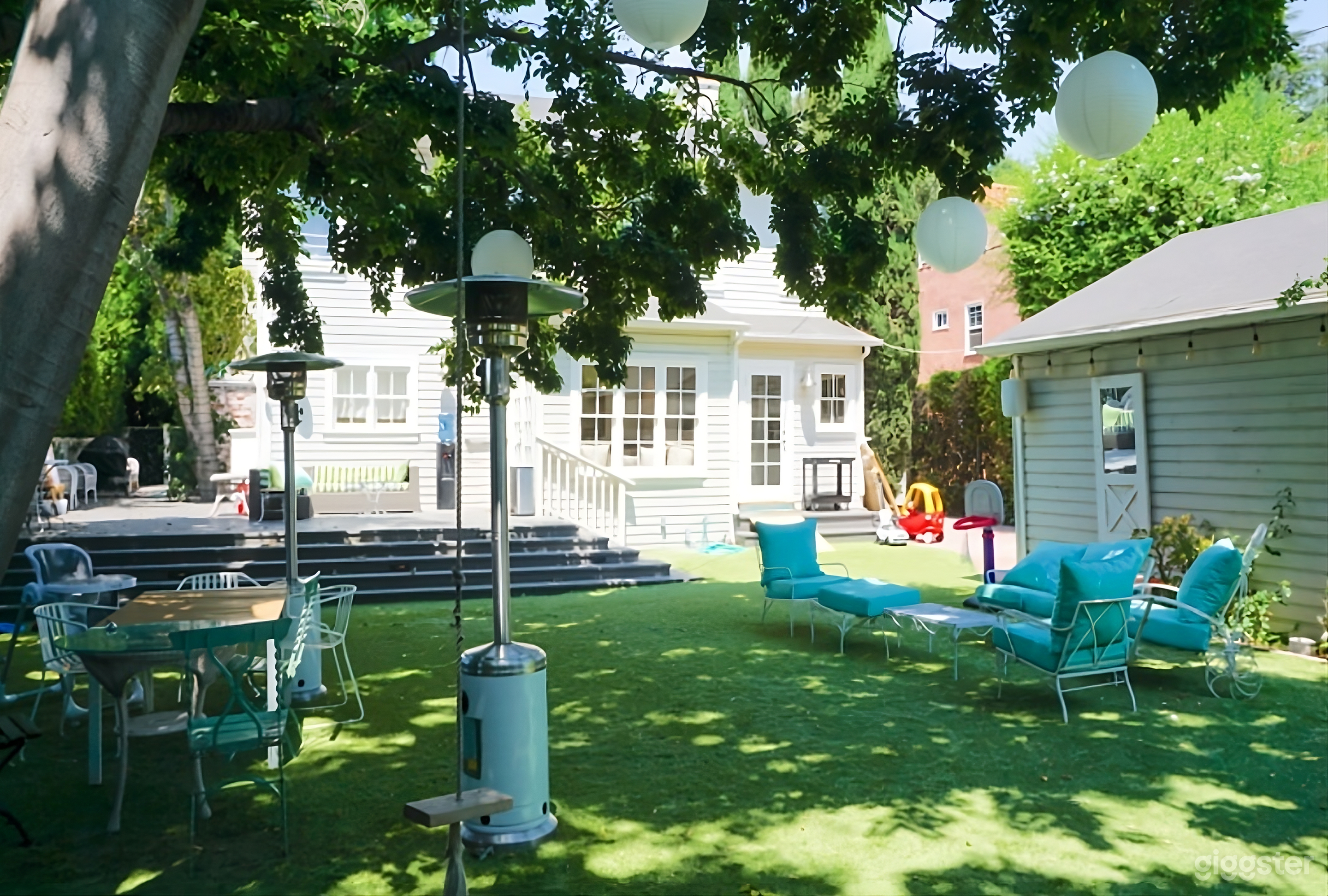 Enchanting Backyard with Treehouse Photo 3