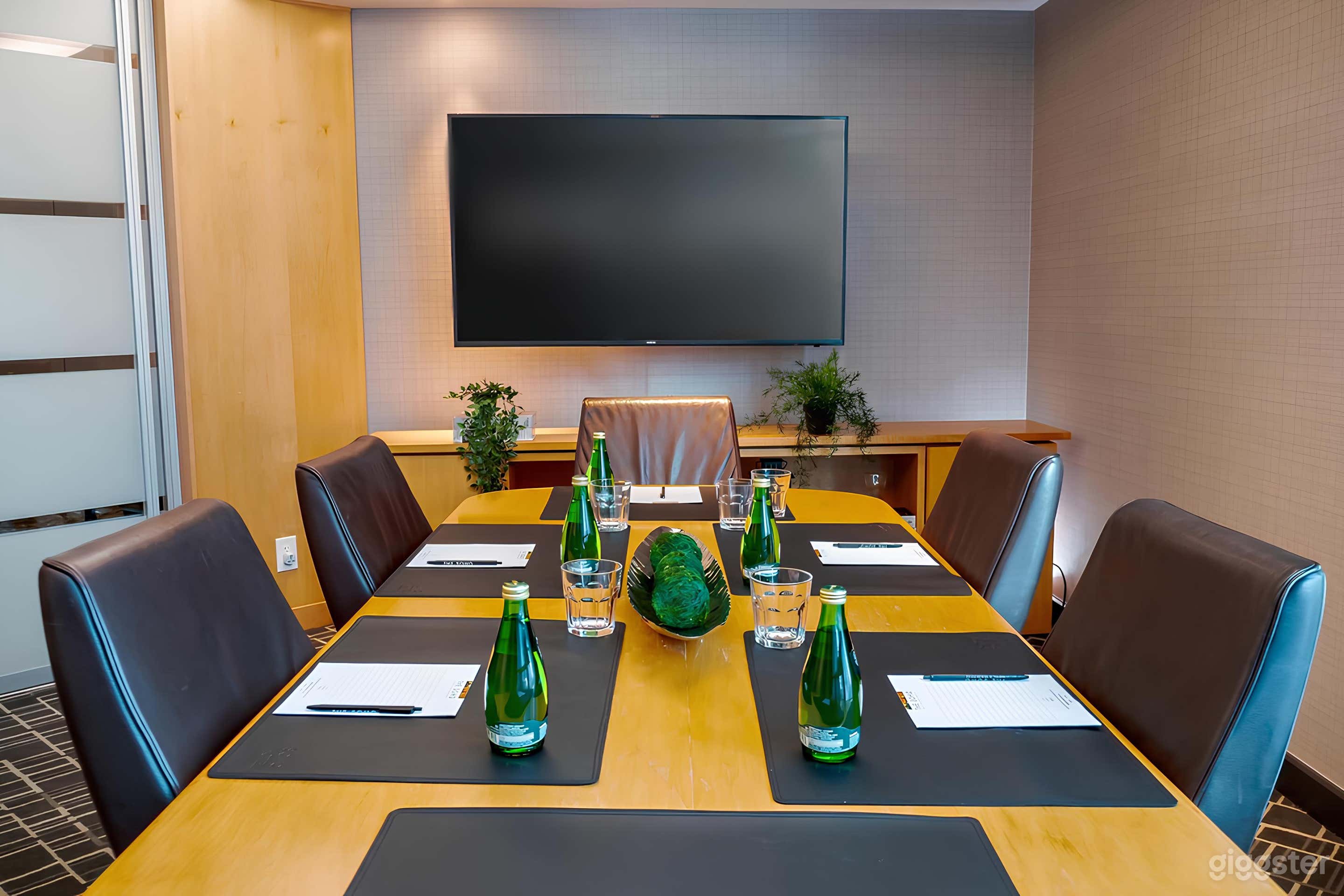 Elegant Meeting Room for up to 6 Guests Photo 1