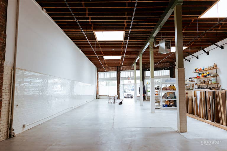  view from the kitchen to the front door 