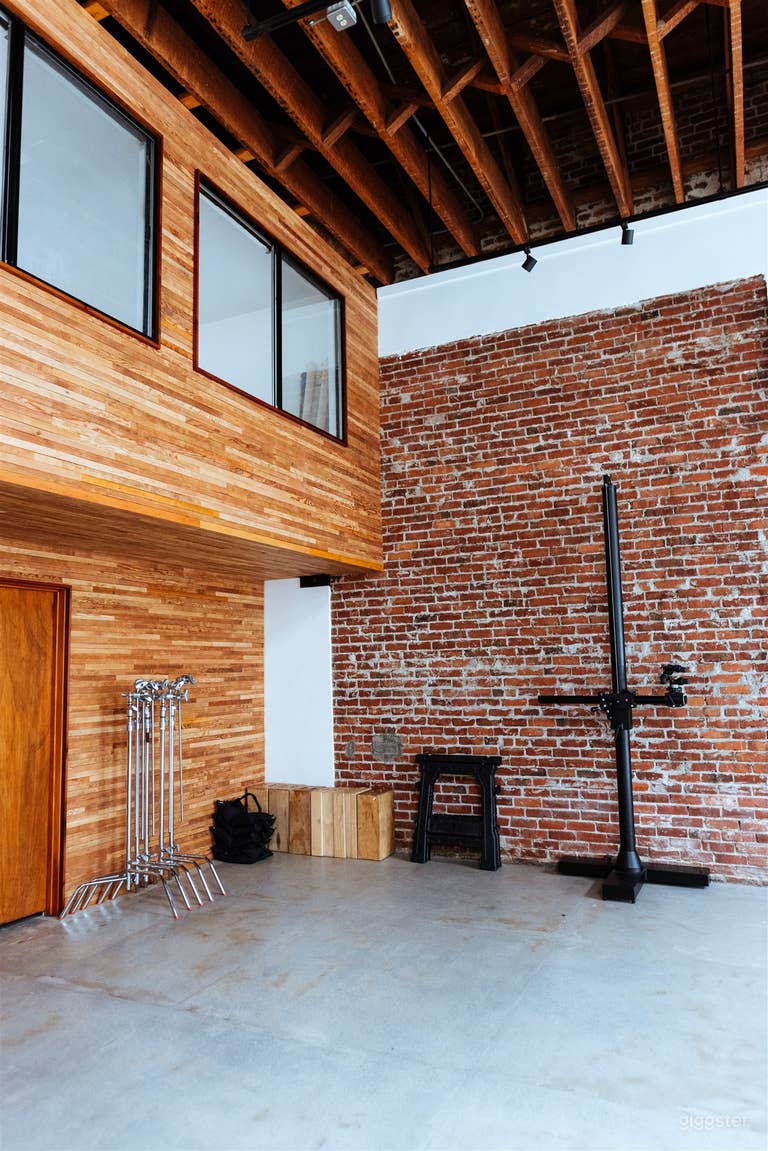  grip included in studio rental 