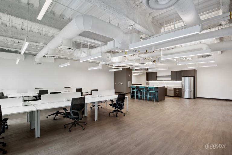  Entire Suite for 32 with Downtown 