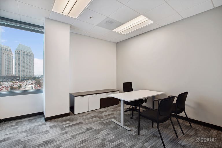  Entire Suite for 32 with Downtown 