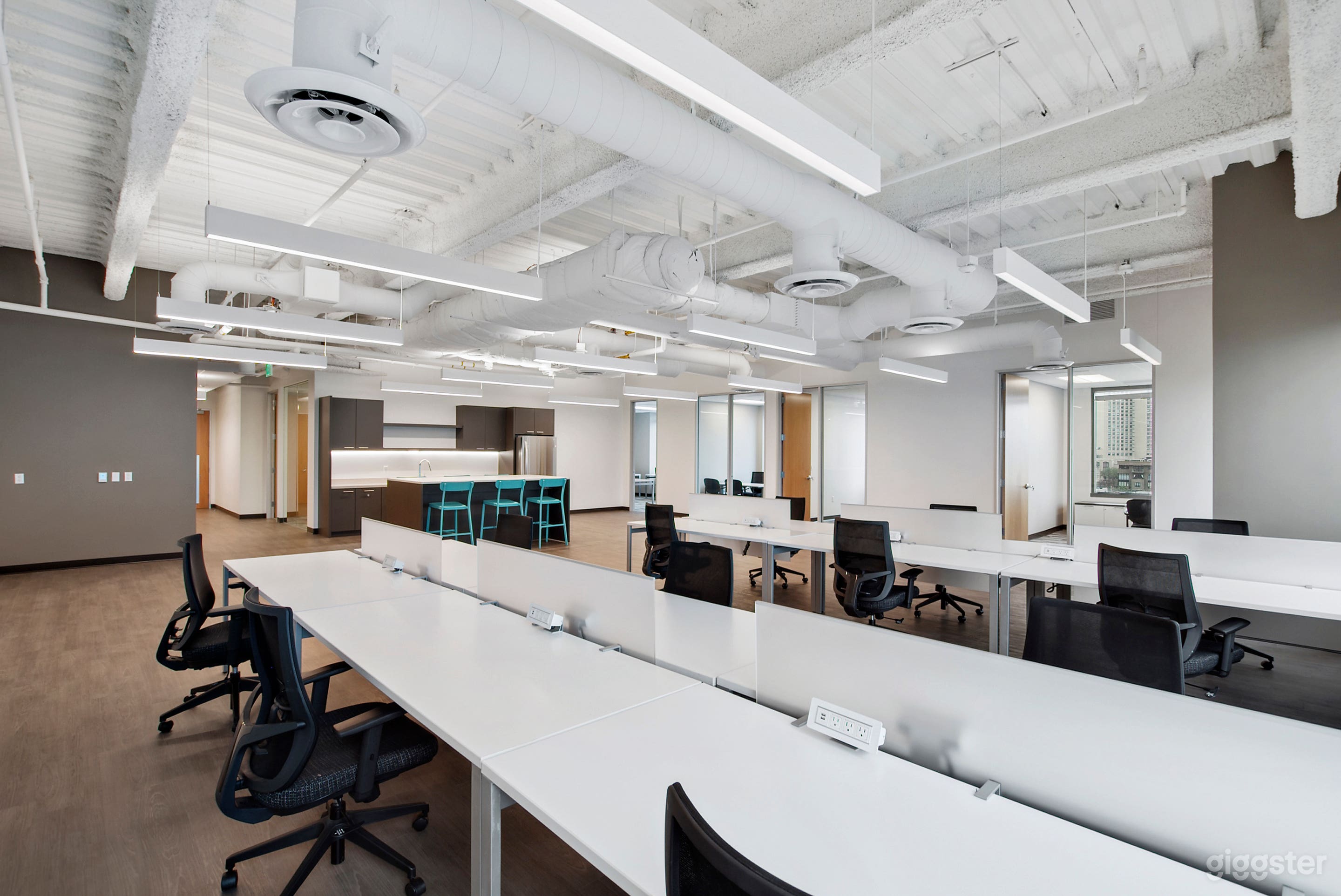 Entire Suite for 32 with Downtown Photo 1