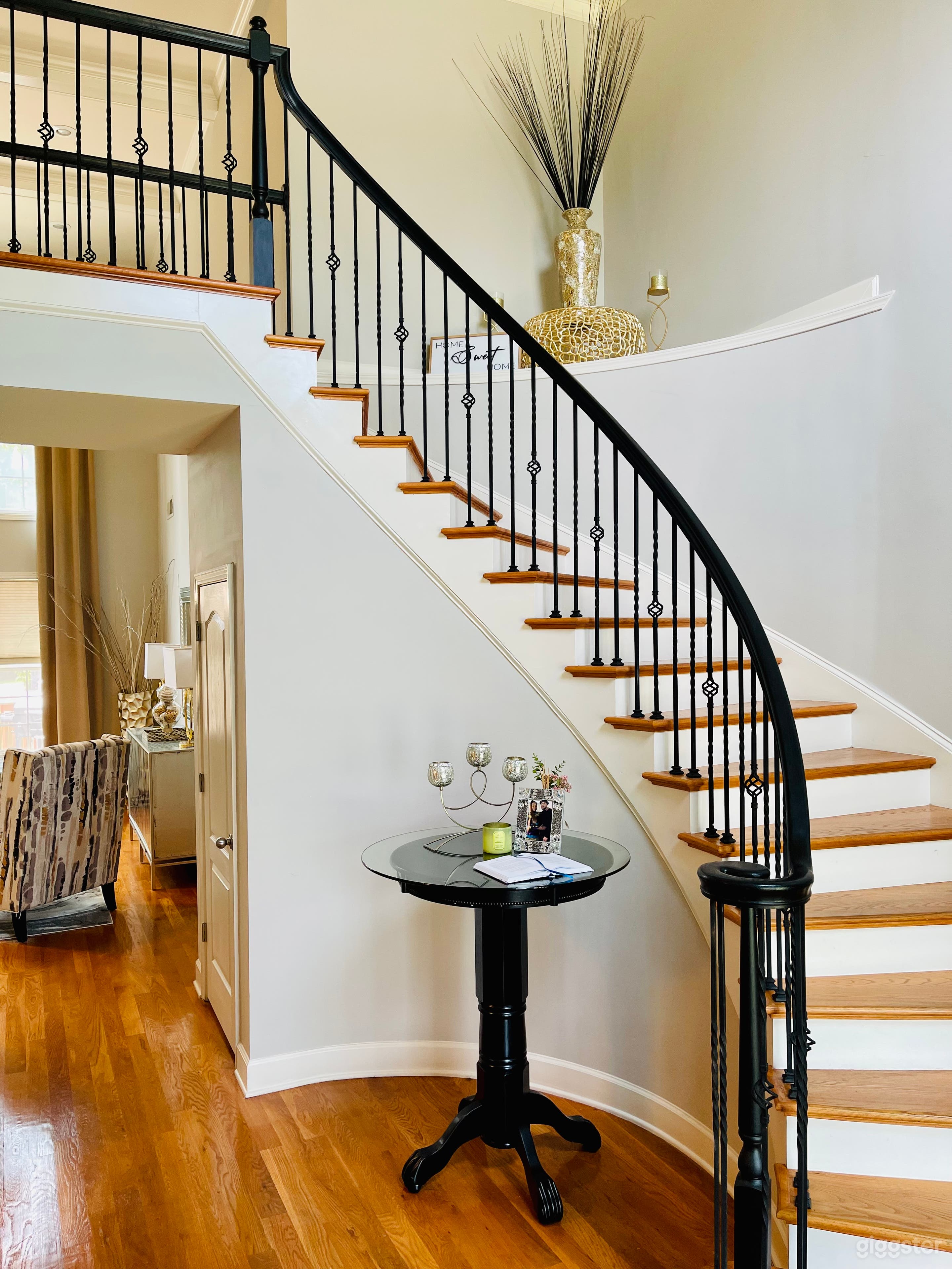 Entrance Level Staircase