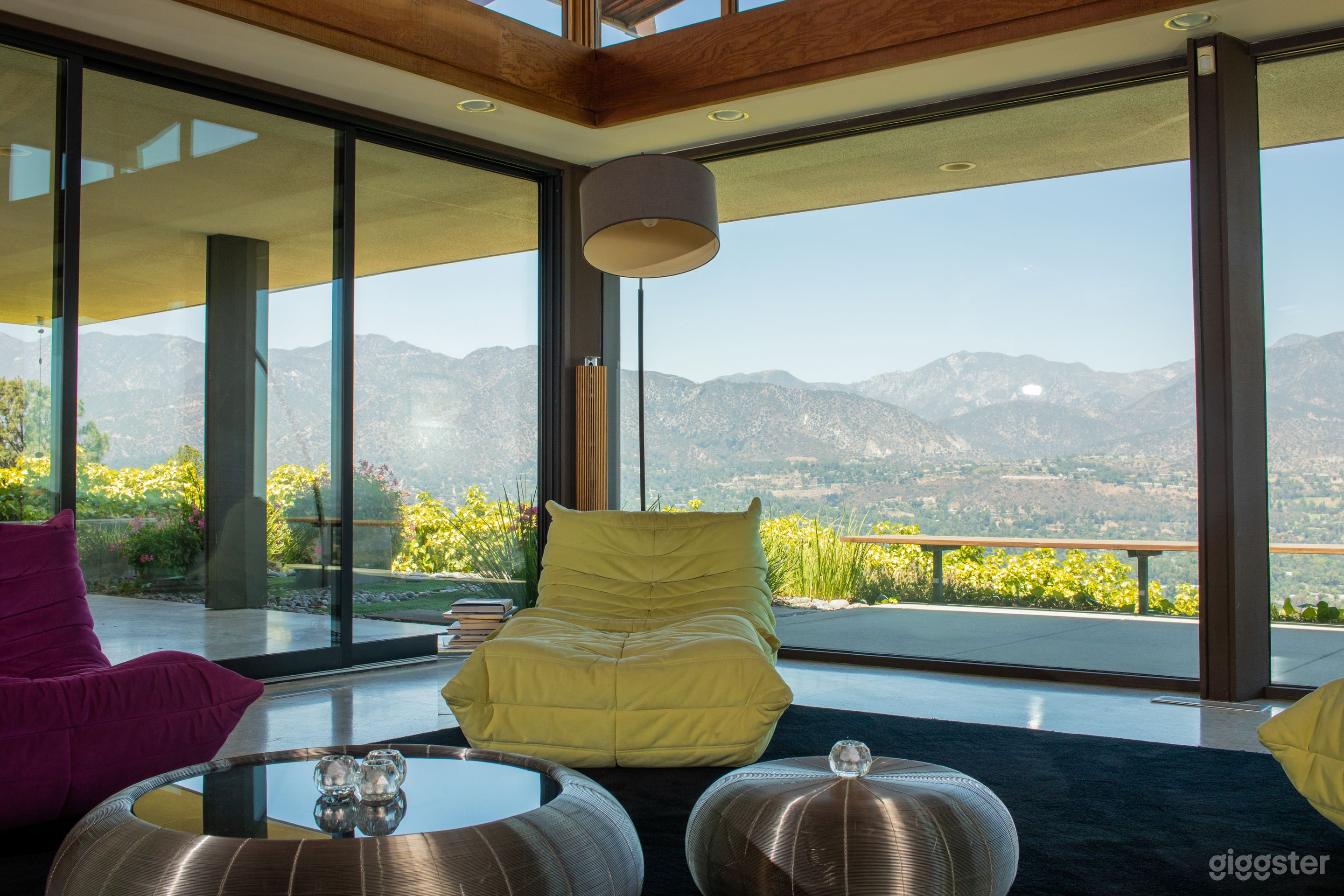 Mid Century Modern Mansion Photo 4