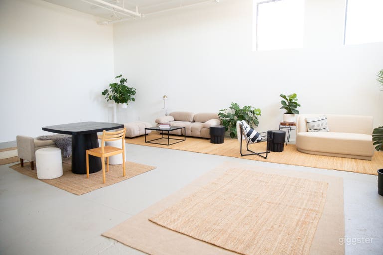  Airy Warehouse Designed to Inspire in the Heart of East Van 
