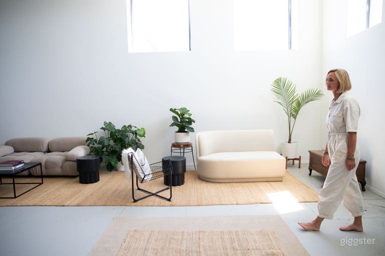  Magazzino Arieggiato Progettato per Ispirare nel Cuore di East Van 