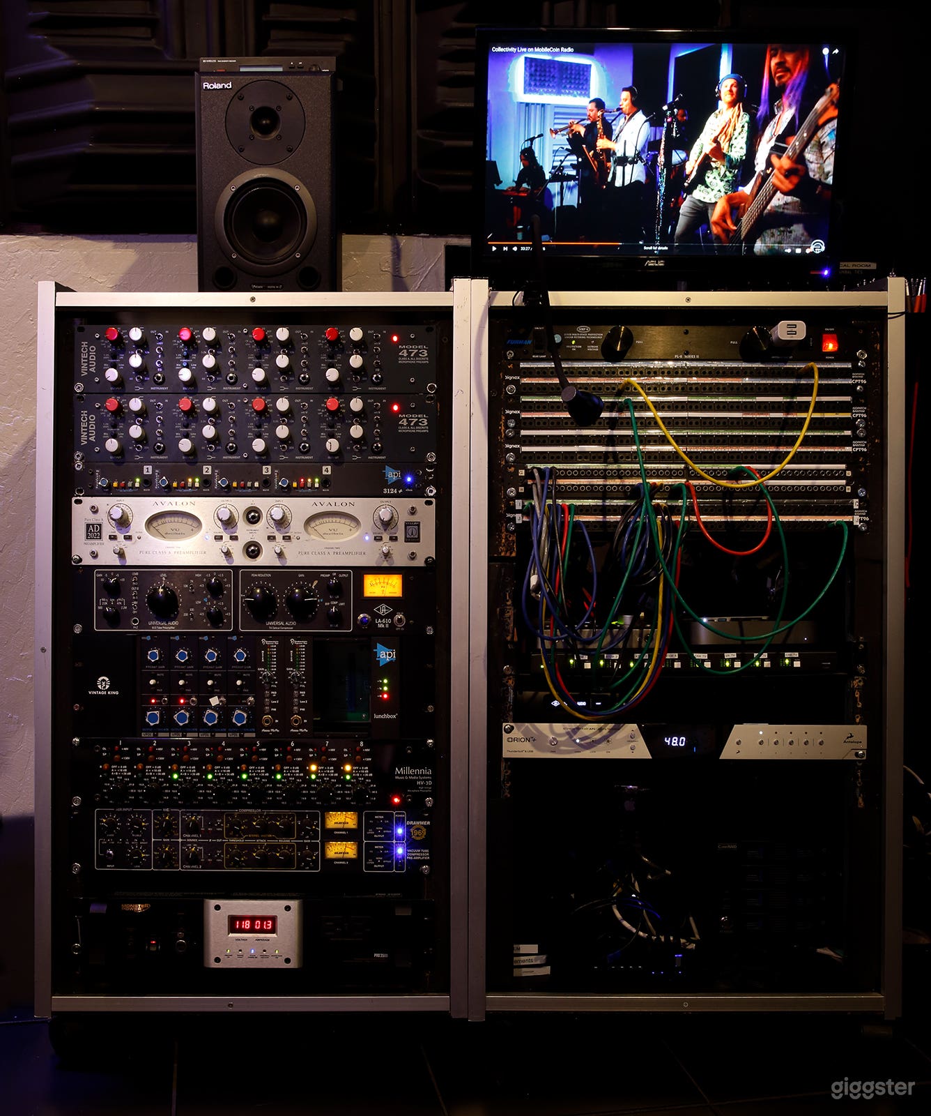 Control Room A Photo 4