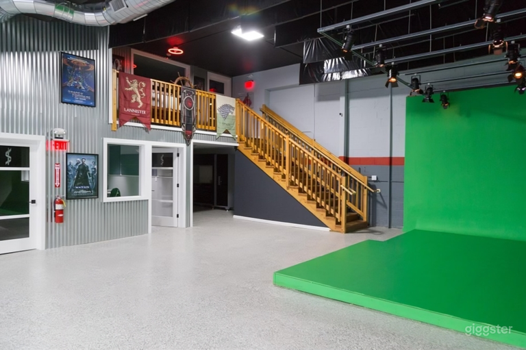  Fully renovated creative space 20 minutes from NYC 