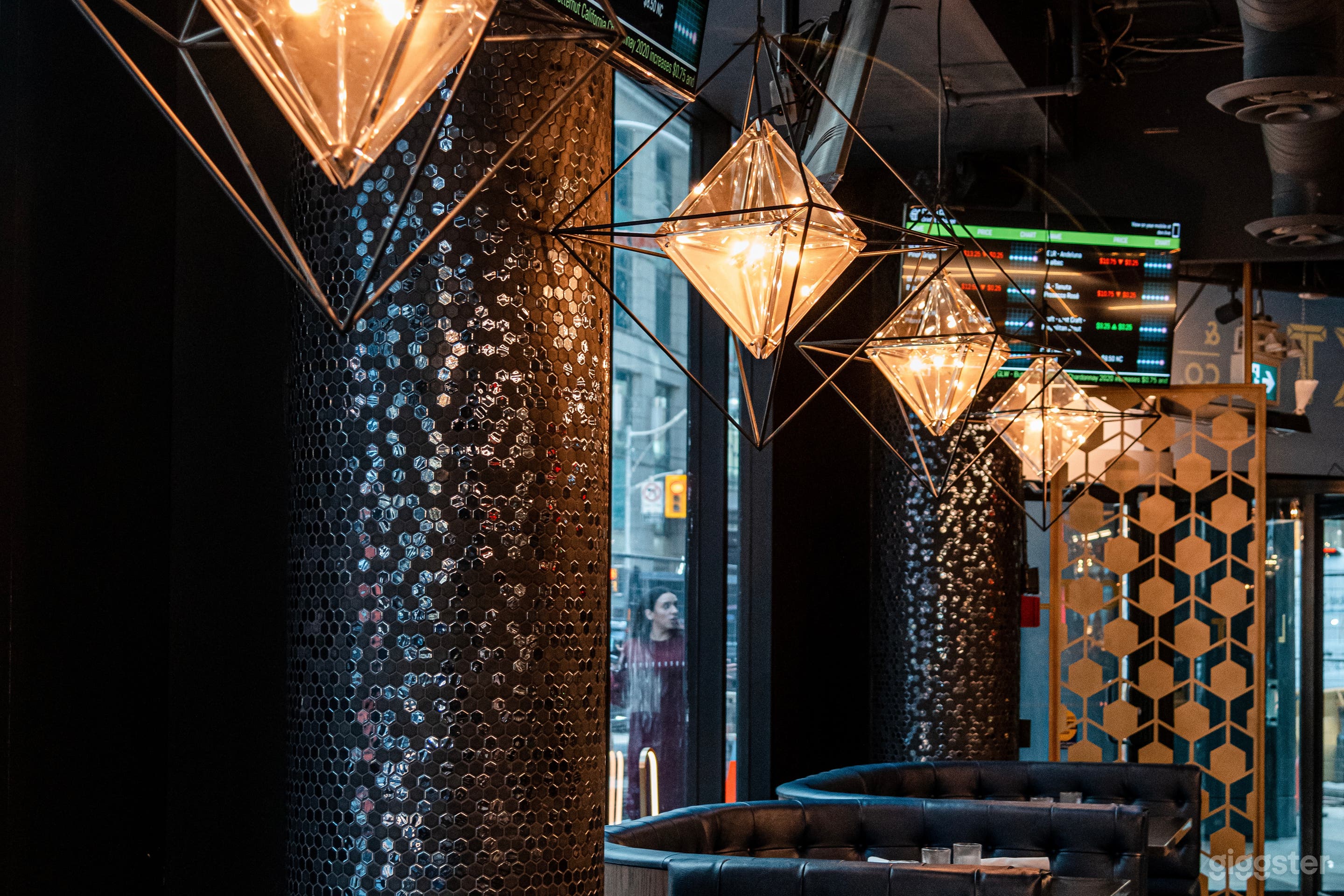 Stock Market-Themed Cocktail Lounge/Restaurant Photo 3