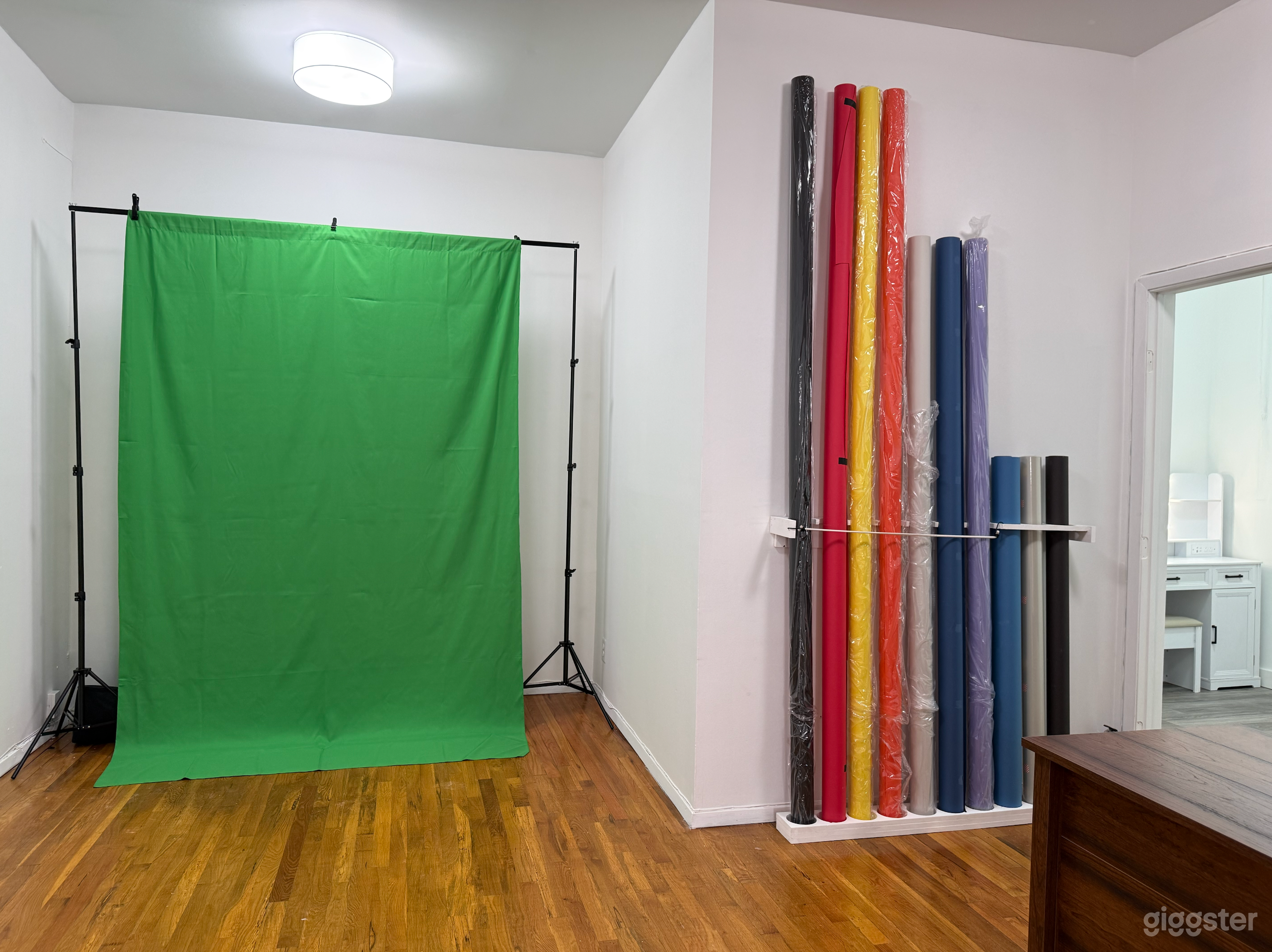 Multi-Room Photo & Film Studio with Ground Floor Load In | Rent this ...