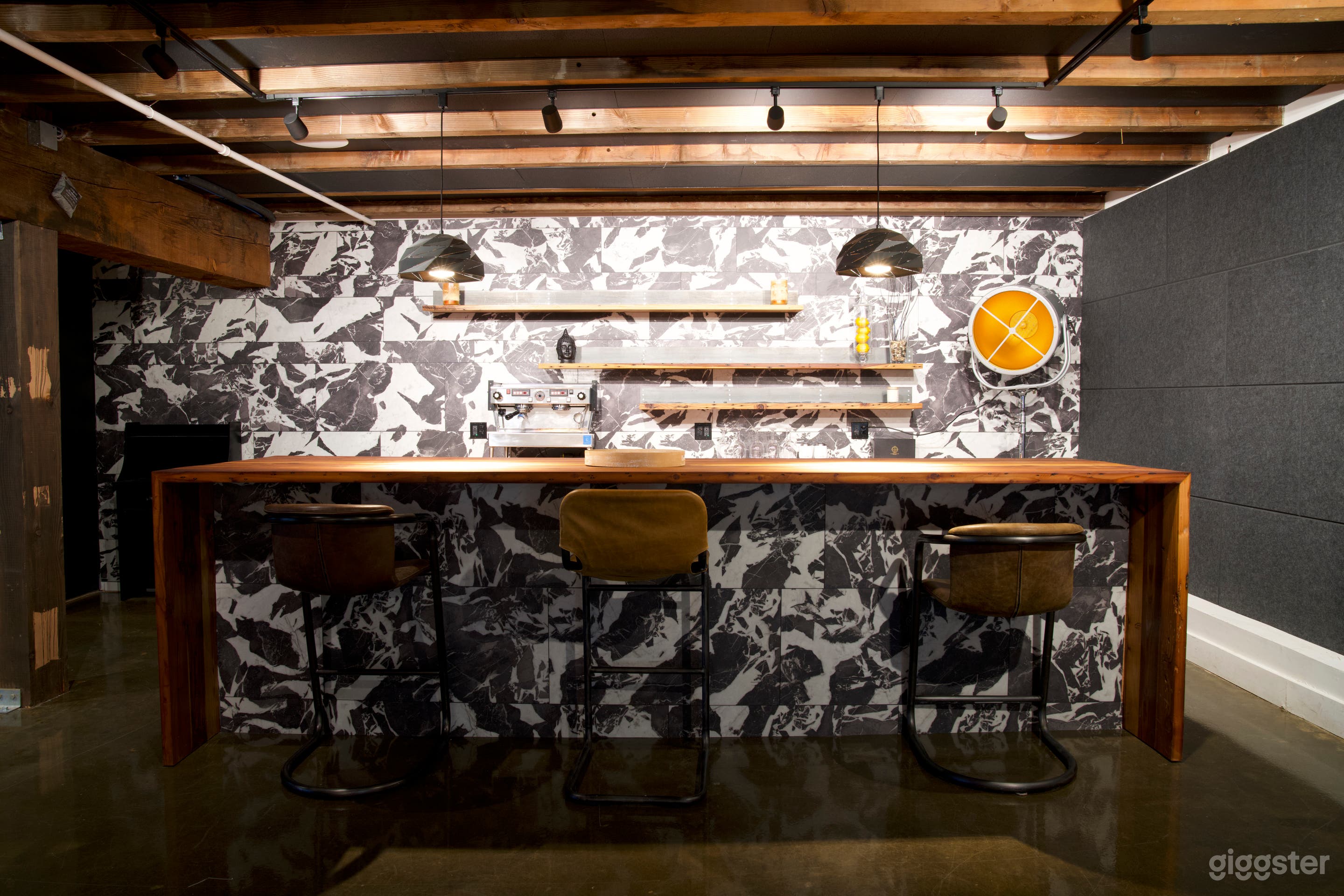 Intimate Modern Speakeasy Studio / Event Space  Photo 4