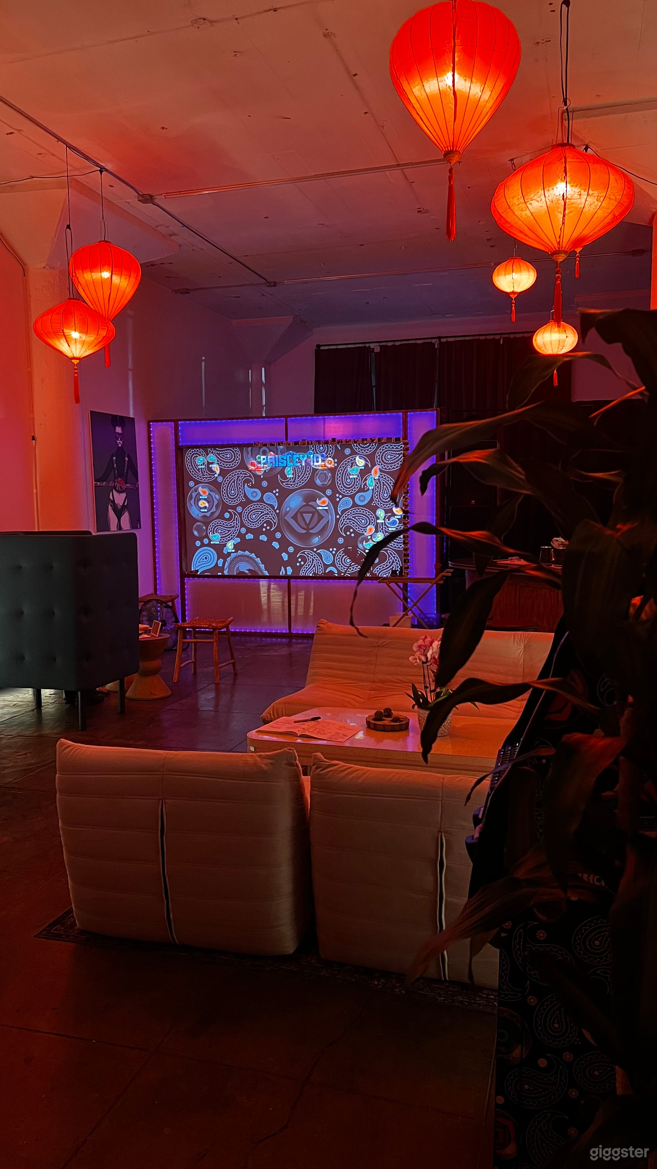Immersive Tea Lounge with Fortune Booths Photo 1