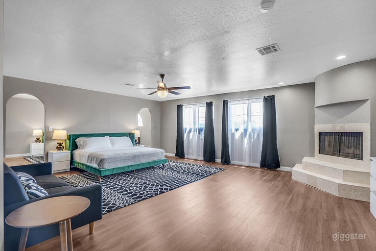  Newly Renovated Grand Casa 