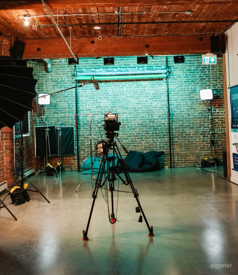  Production Studio for Photo or Video Shoots 