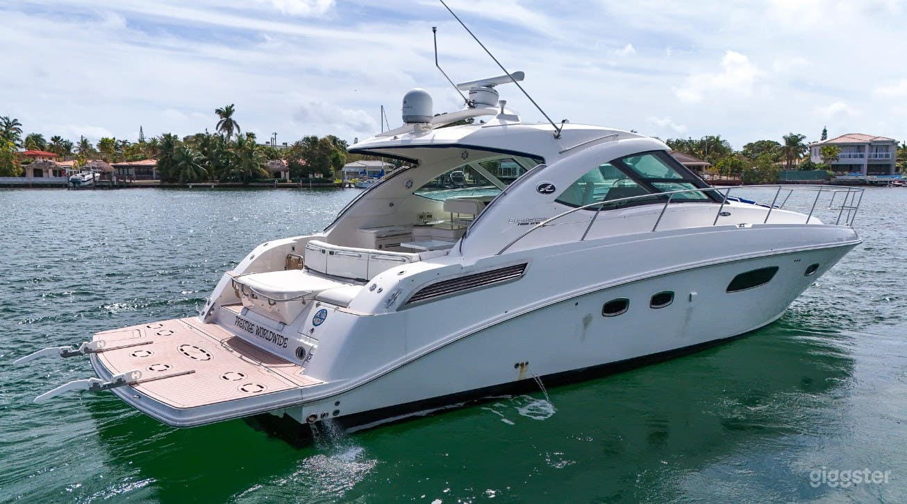 Sleek 47' Sea Ray  Photo 1