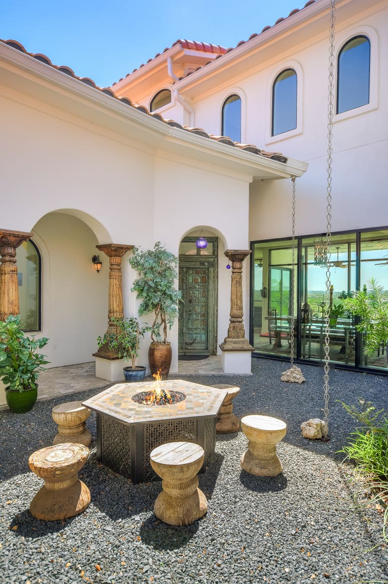  Courtyard to front door 