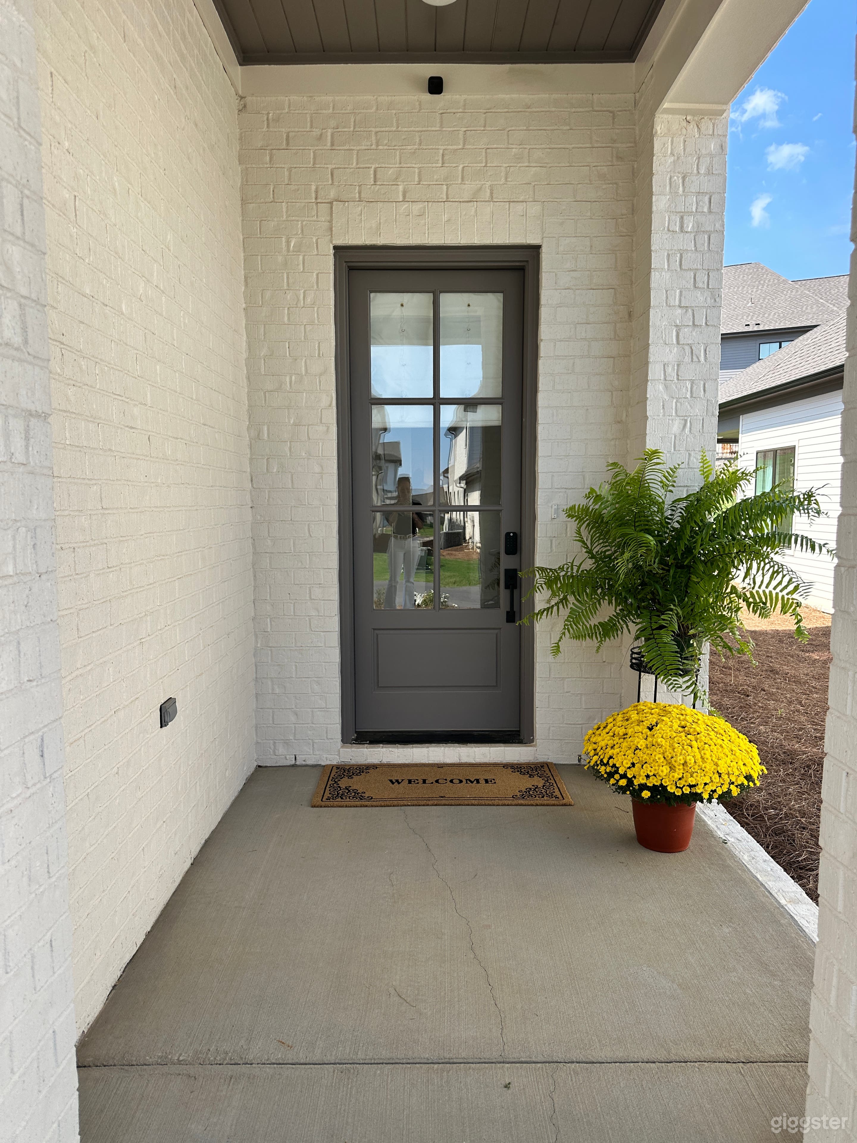 House: 3BR- 3 &amp; 1/2 bath with patio/grill and community pool Photo 3