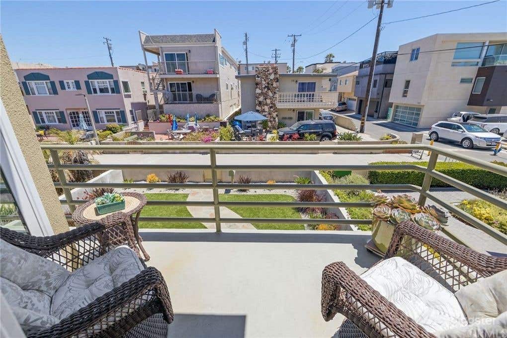 Southwest African Style Home Photo 3