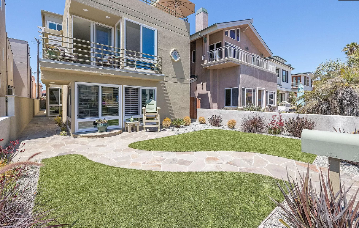 Southwest African Style Home Photo 1