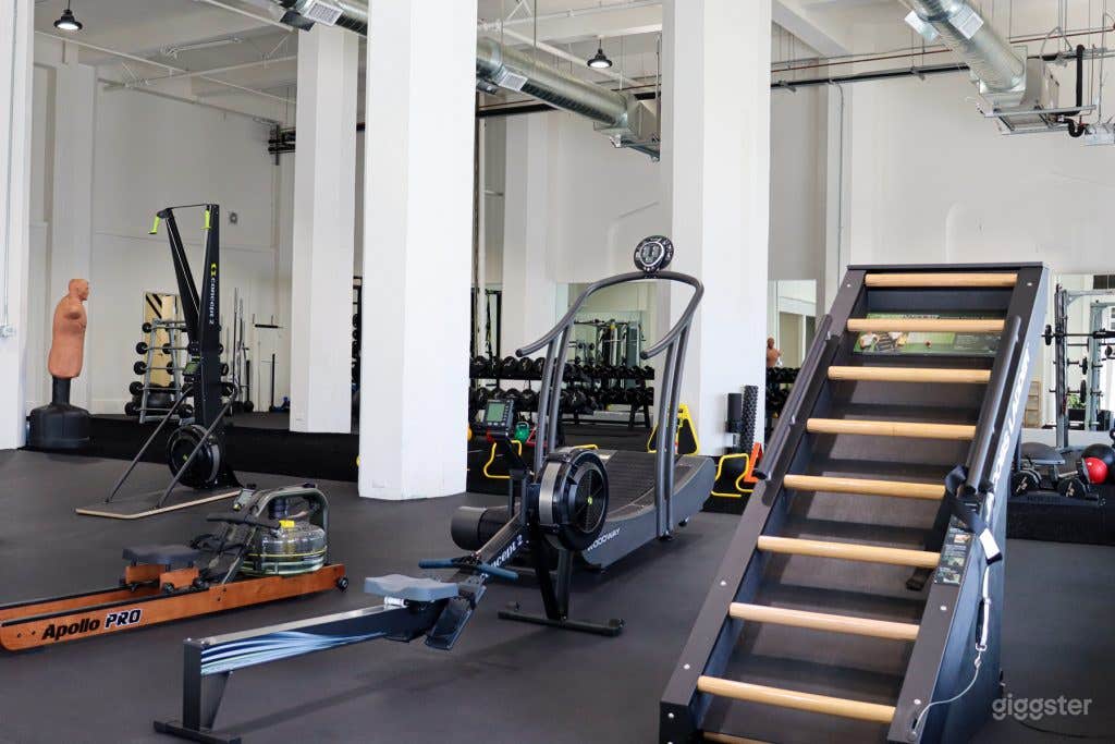 A light filled, recently renovated, 4000 sq ft fitness facility Photo 1