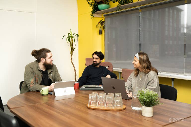  Private Meeting Room 