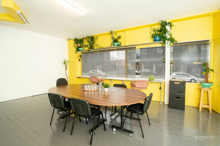  Private Meeting Room 